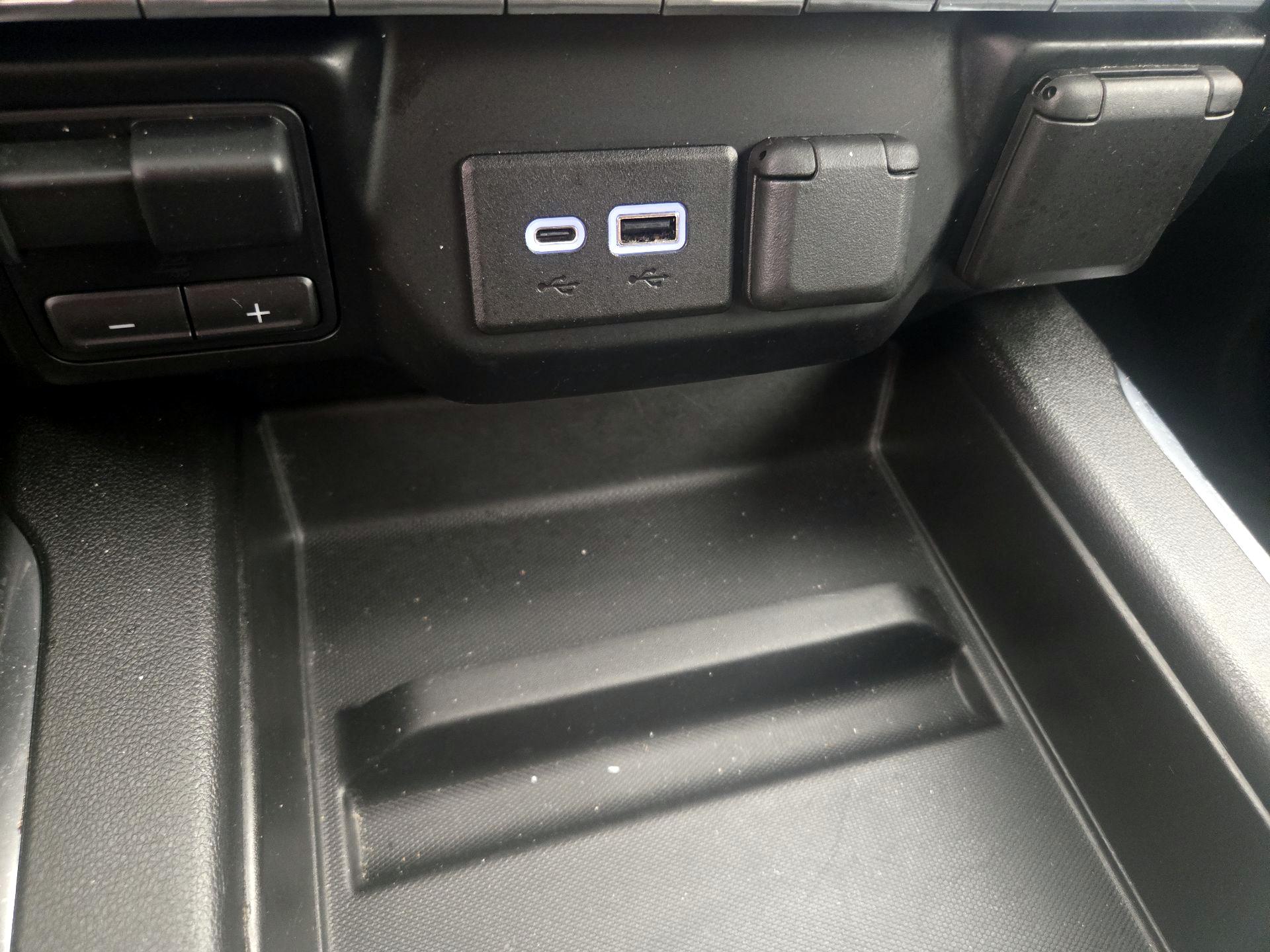 Thumbnail: 2021 Chevrolet Silverado 1500 - 18