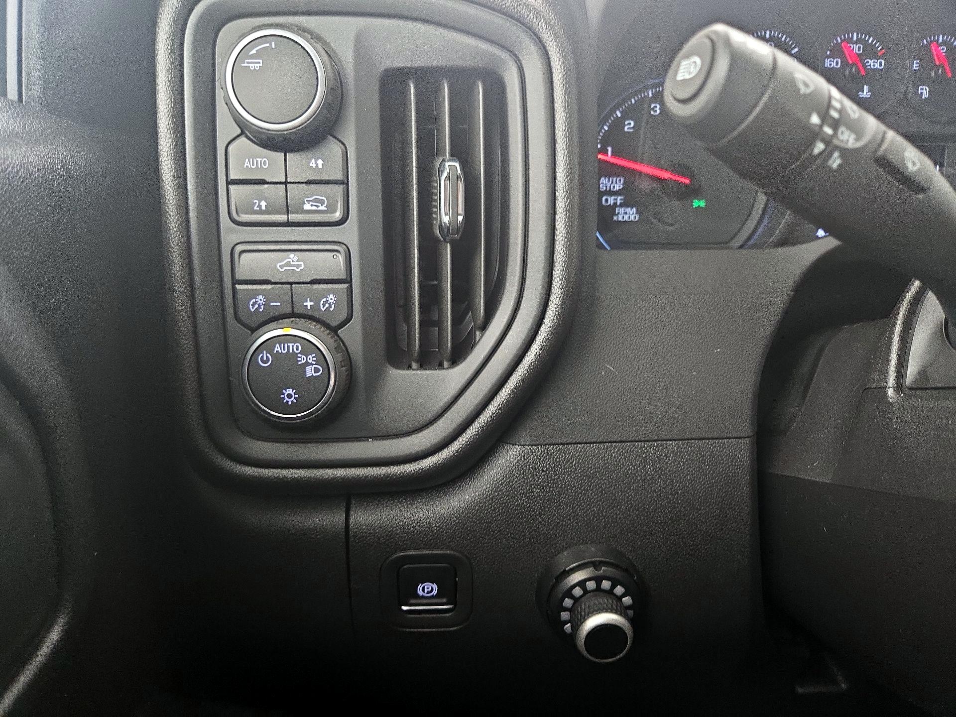 Thumbnail: 2025 Chevrolet Silverado 1500 - 13