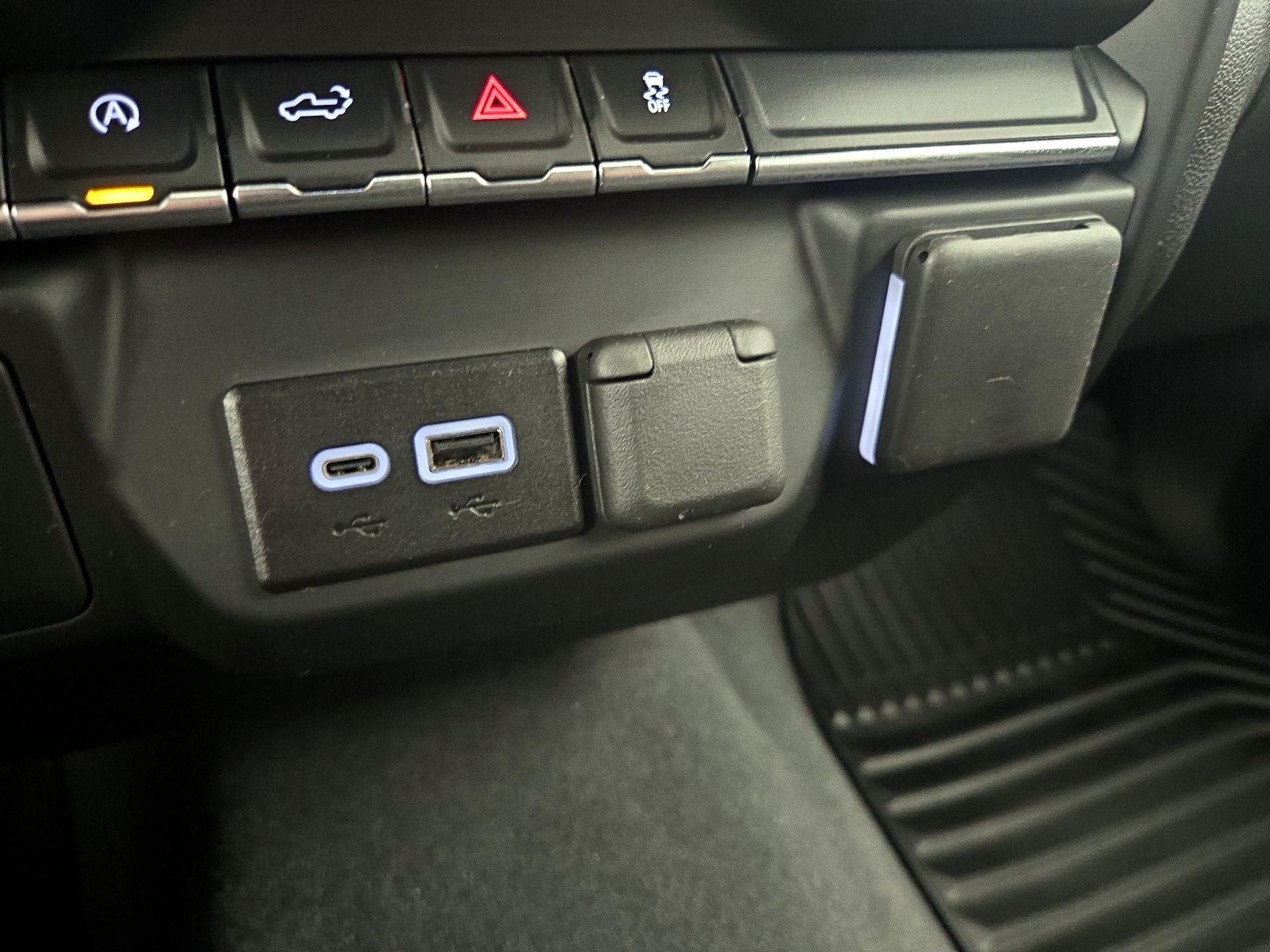 Thumbnail: 2025 Chevrolet Silverado 1500 - 18