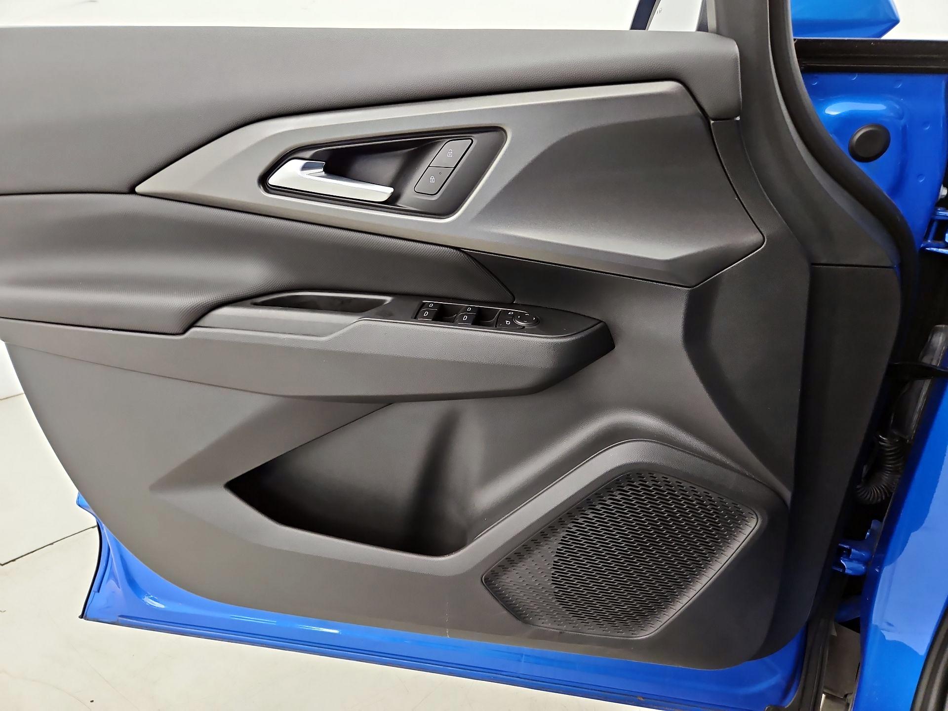 Thumbnail: 2025 Chevrolet Equinox - 12