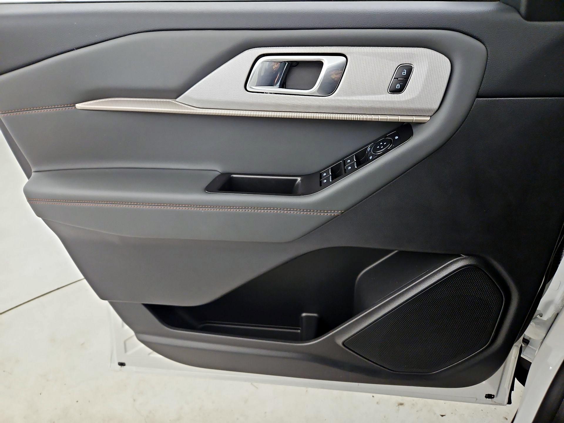 Thumbnail: 2025 Ford Explorer - 12