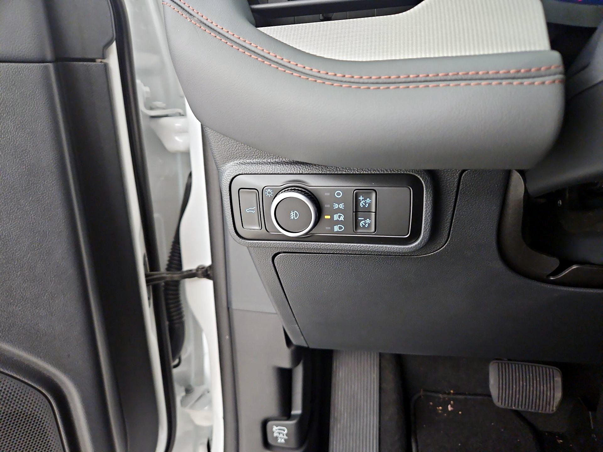 Thumbnail: 2025 Ford Explorer - 13