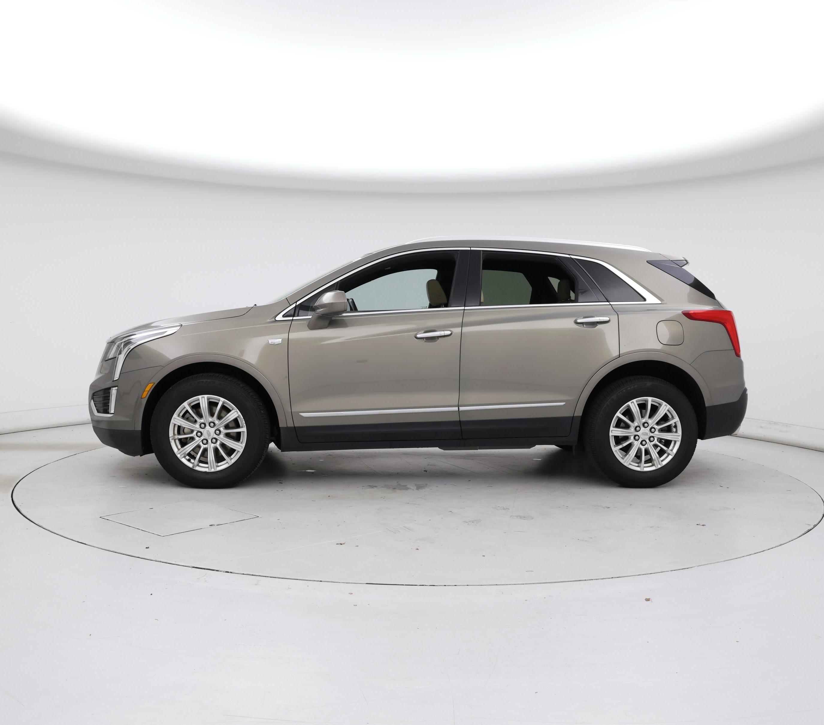 Thumbnail: 2018 Cadillac XT5 - 3