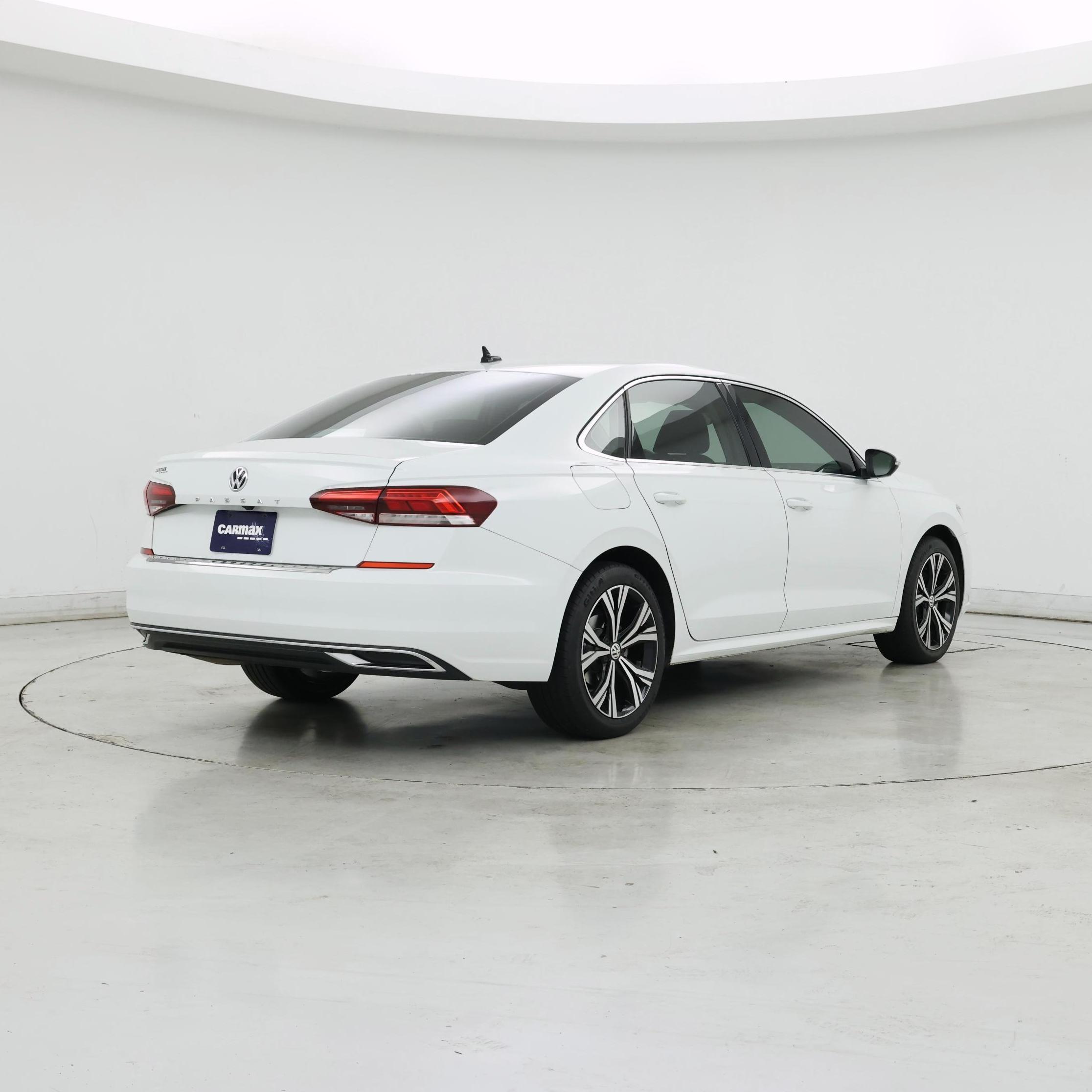 Thumbnail: 2022 Volkswagen Passat - 8