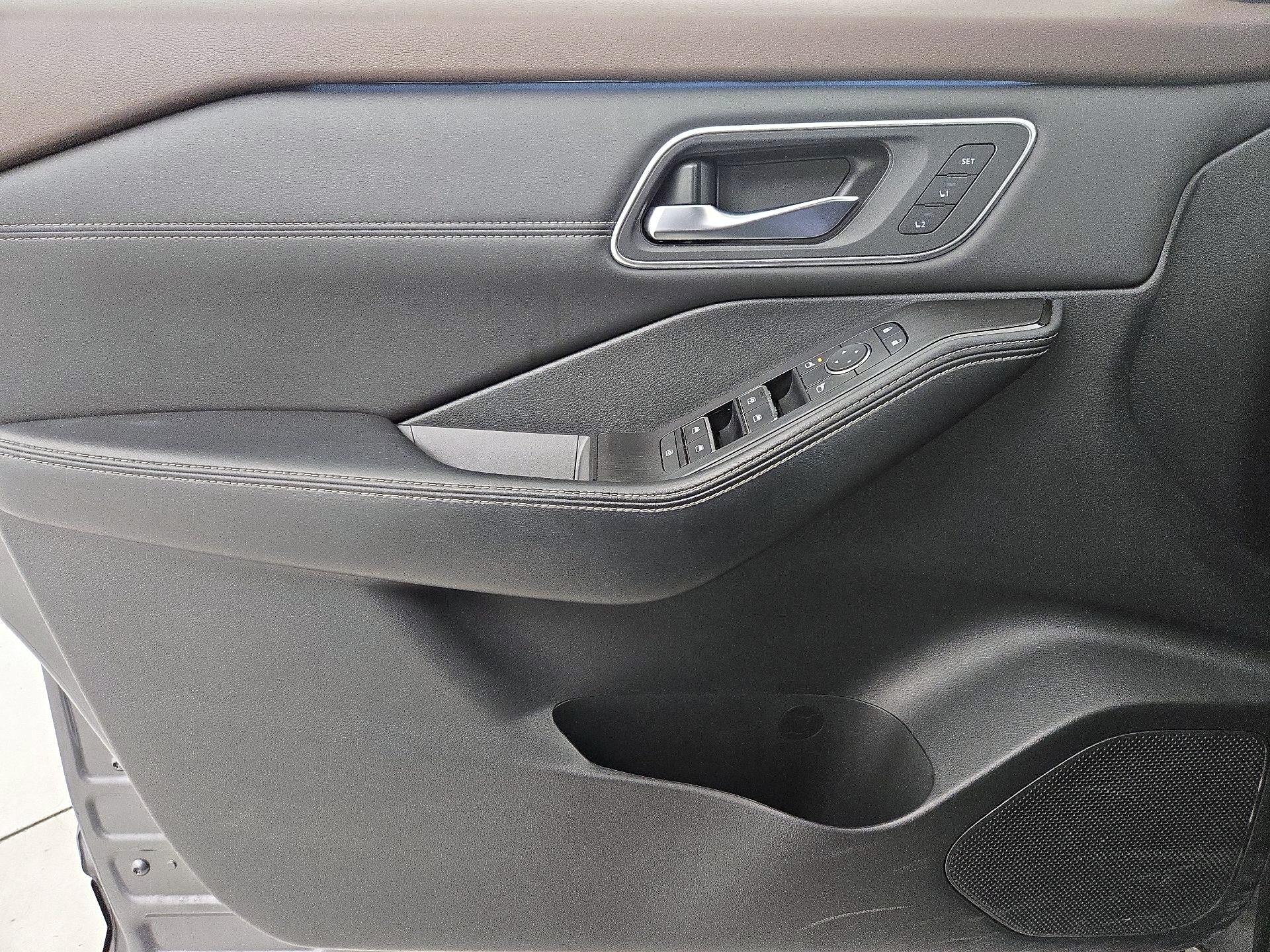 Thumbnail: 2023 Nissan Rogue - 12