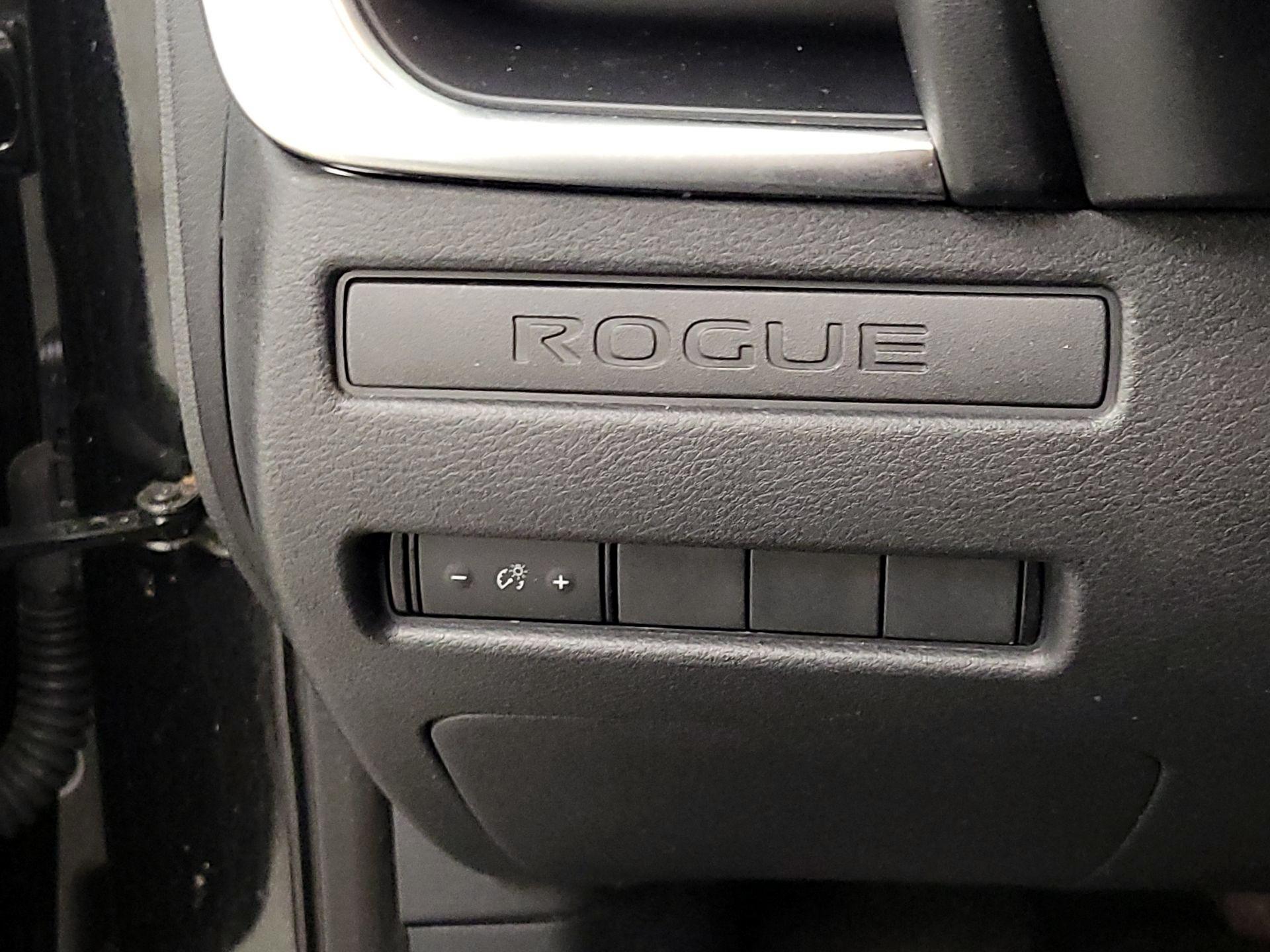 Thumbnail: 2023 Nissan Rogue - 13