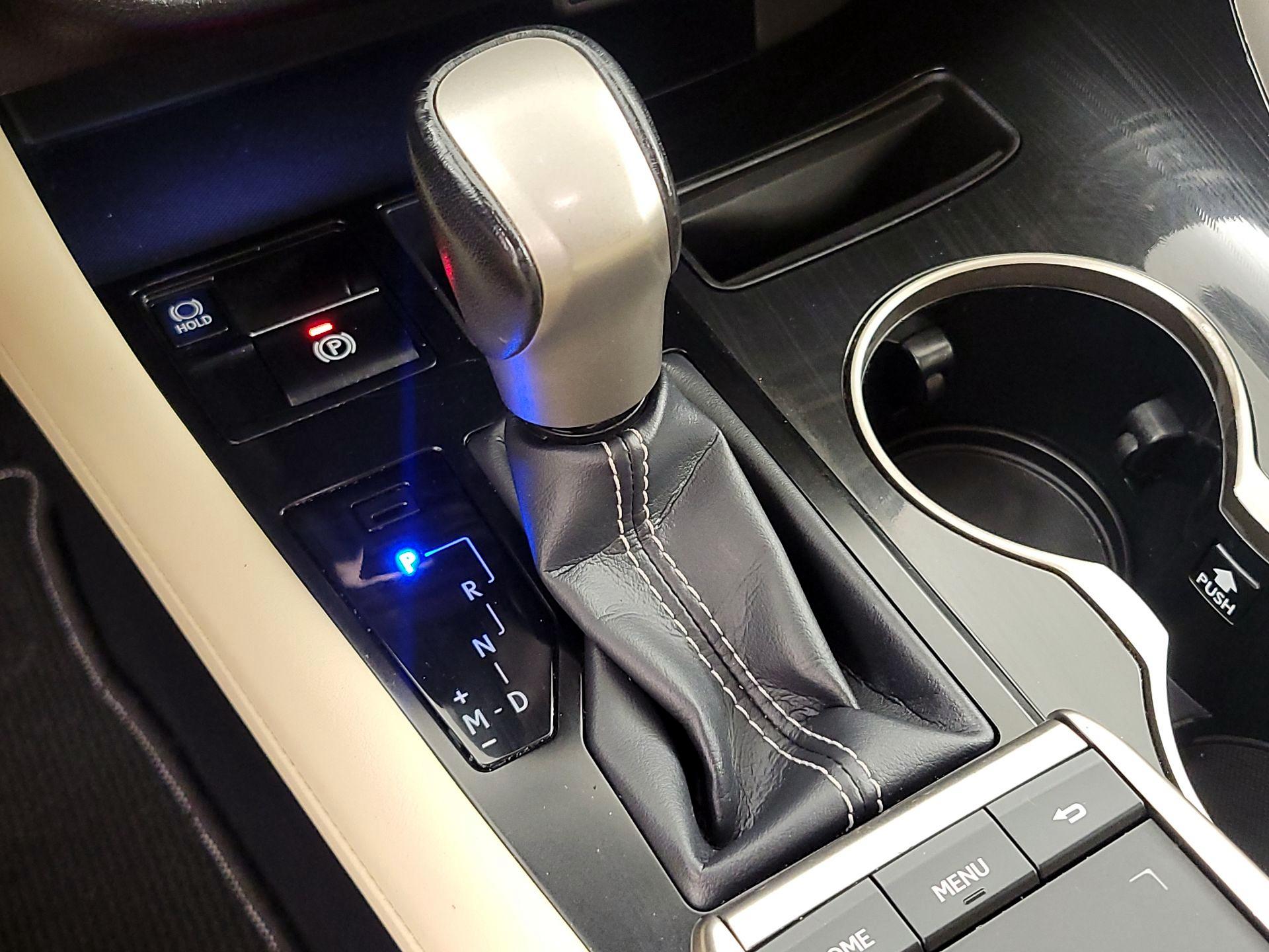 Thumbnail: 2021 Lexus RX - 17