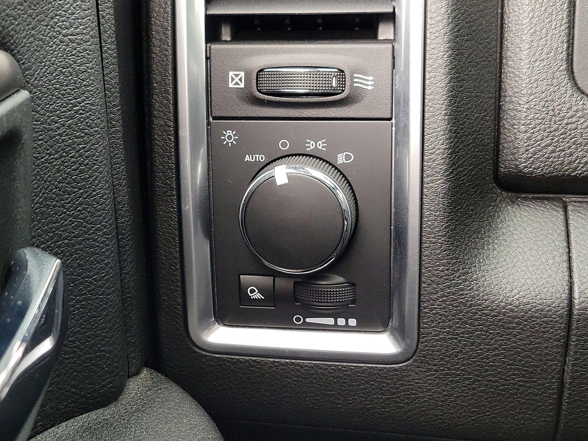 Thumbnail: 2021 RAM 1500 Classic - 13