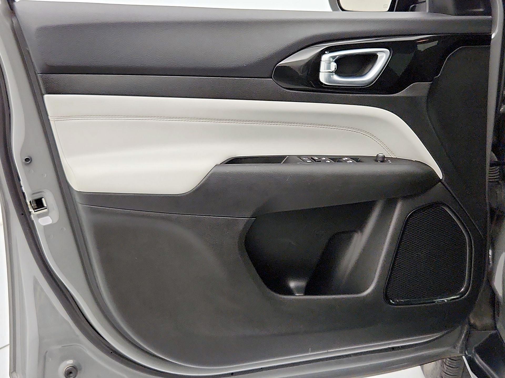 Thumbnail: 2023 Jeep Compass - 12