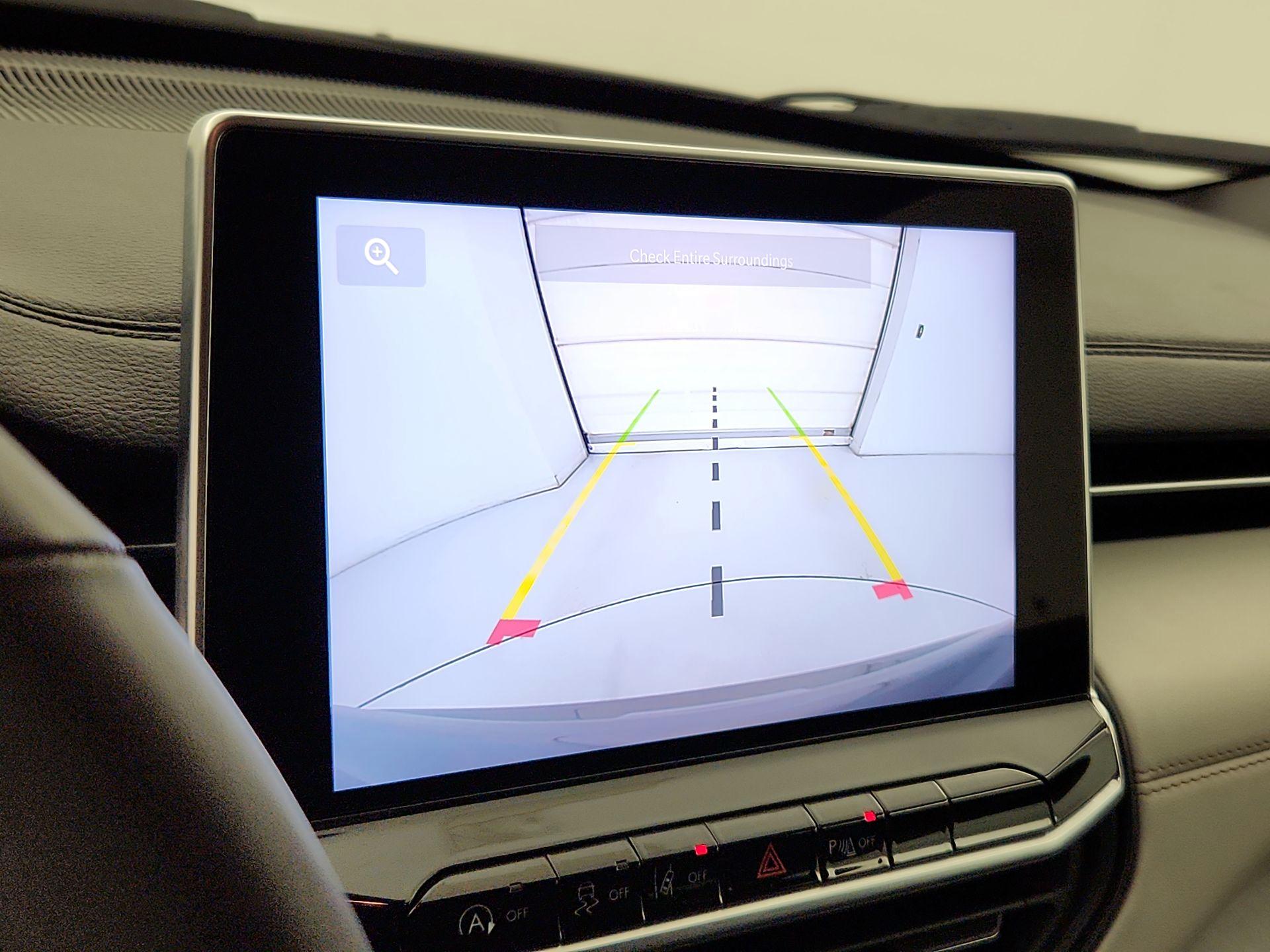 Thumbnail: 2023 Jeep Compass - 14