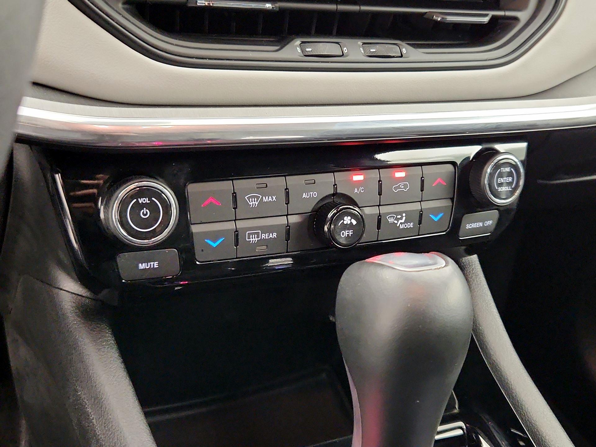 Thumbnail: 2023 Jeep Compass - 16