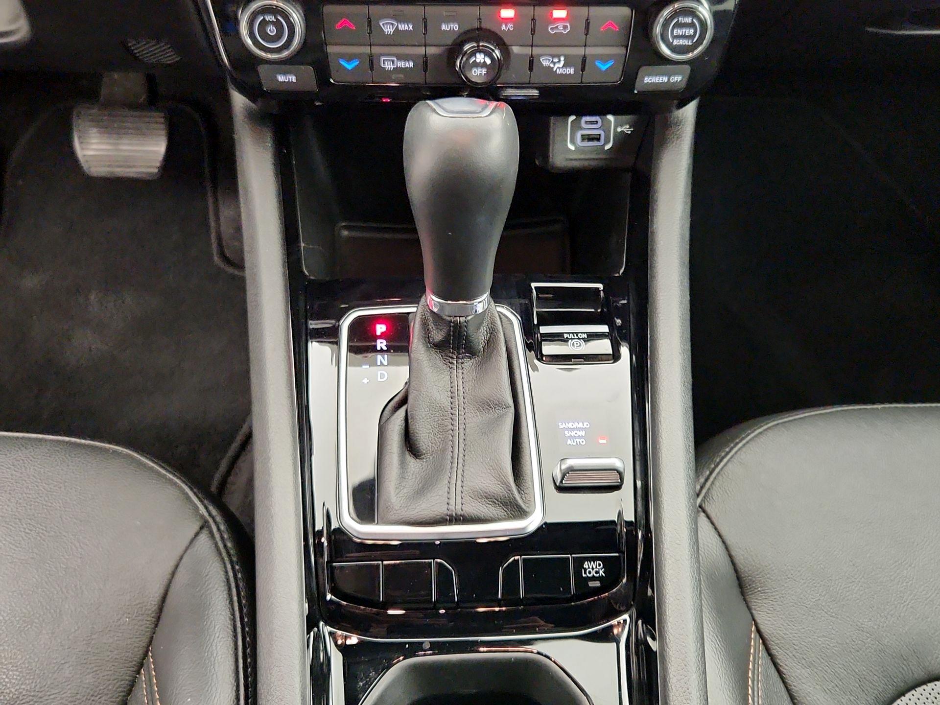 Thumbnail: 2023 Jeep Compass - 17