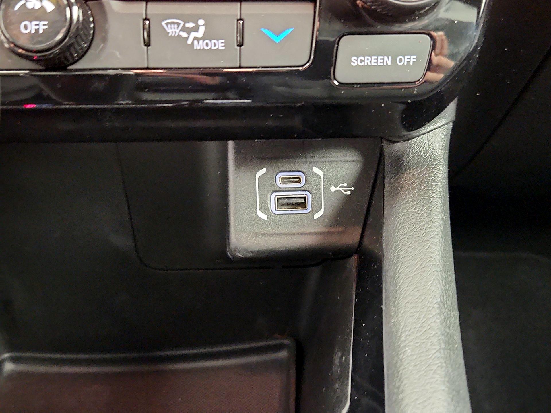 Thumbnail: 2023 Jeep Compass - 18