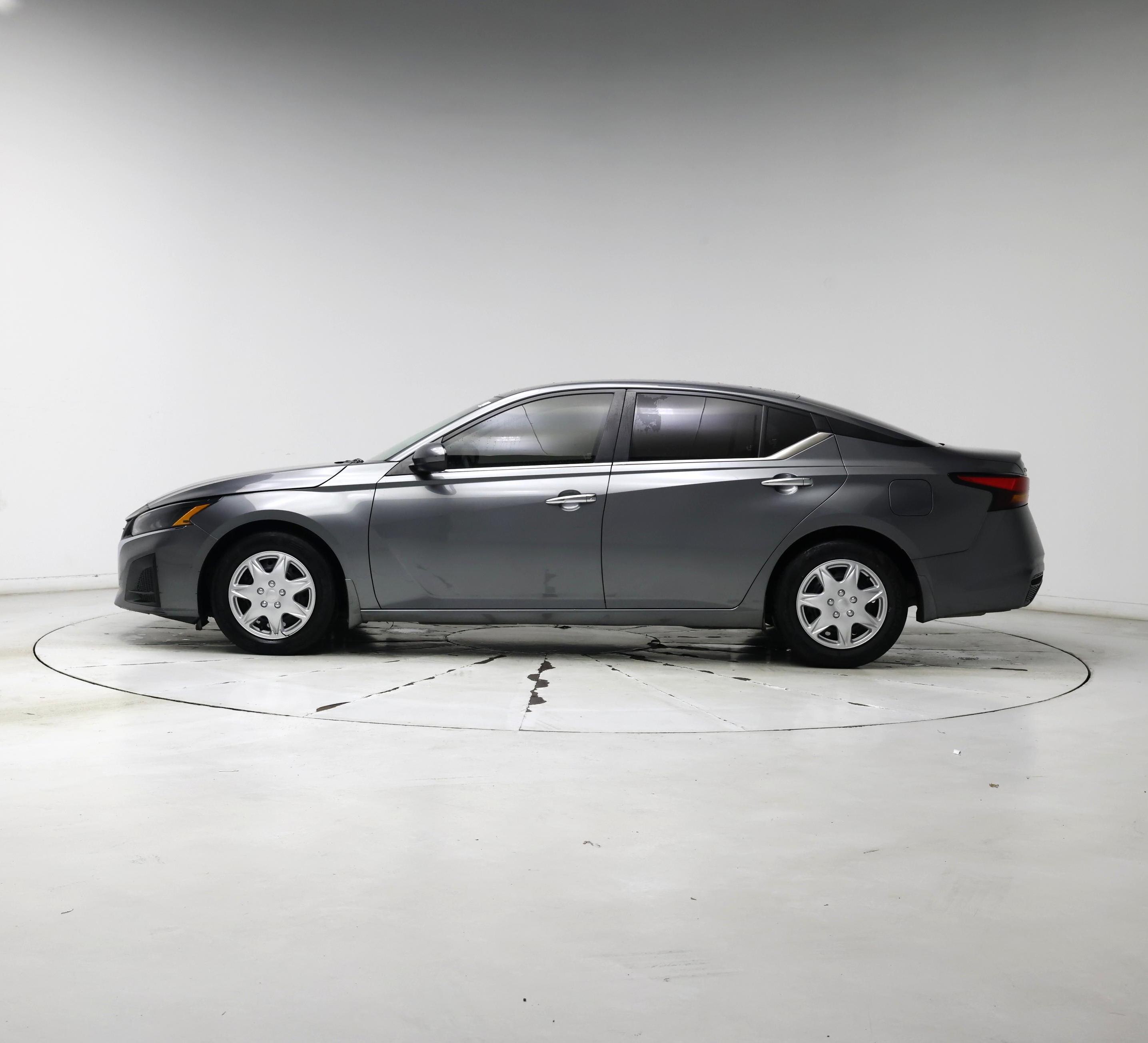 Thumbnail: 2023 Nissan Altima - 3