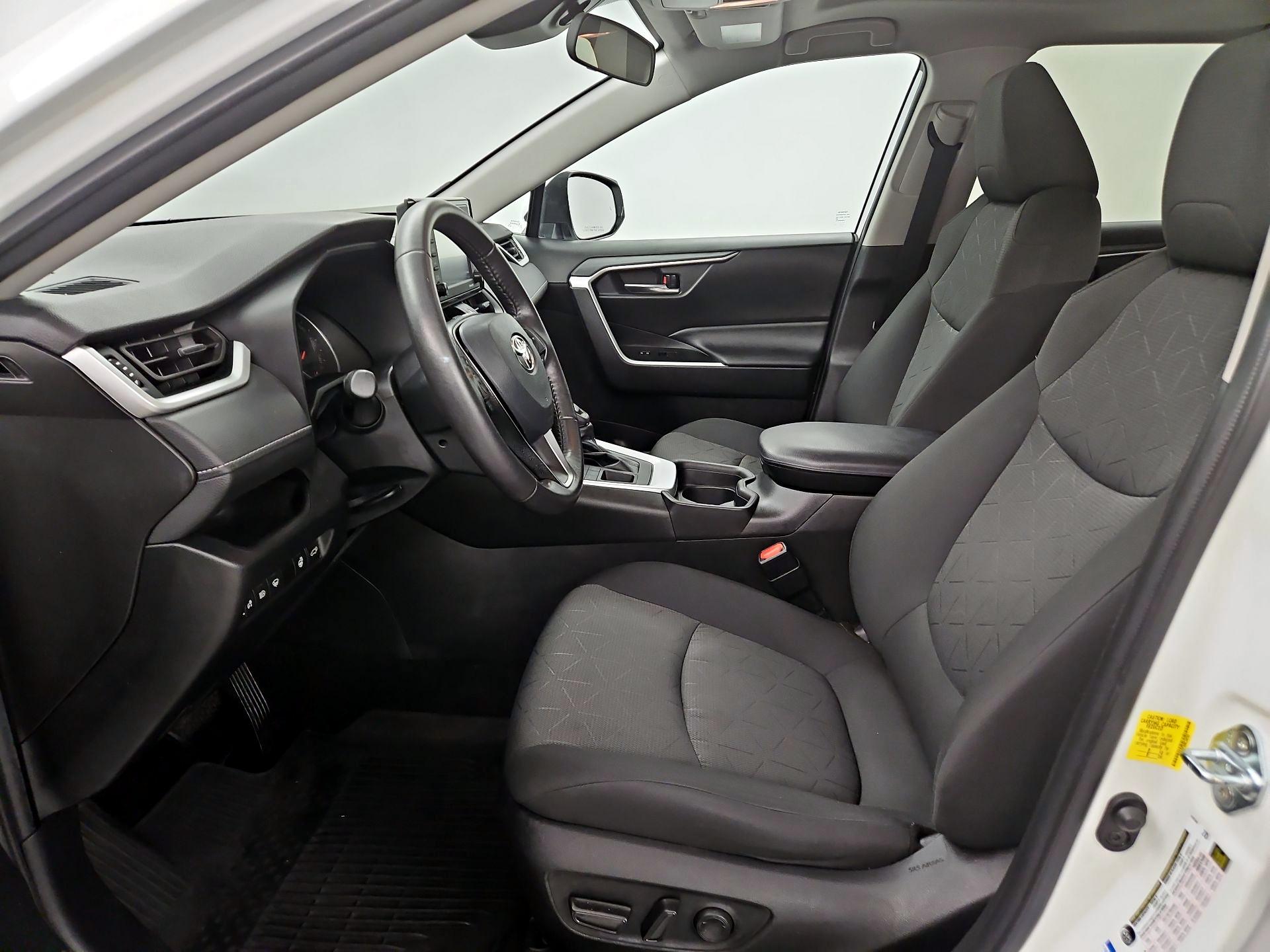 Thumbnail: 2021 Toyota RAV4 - 11