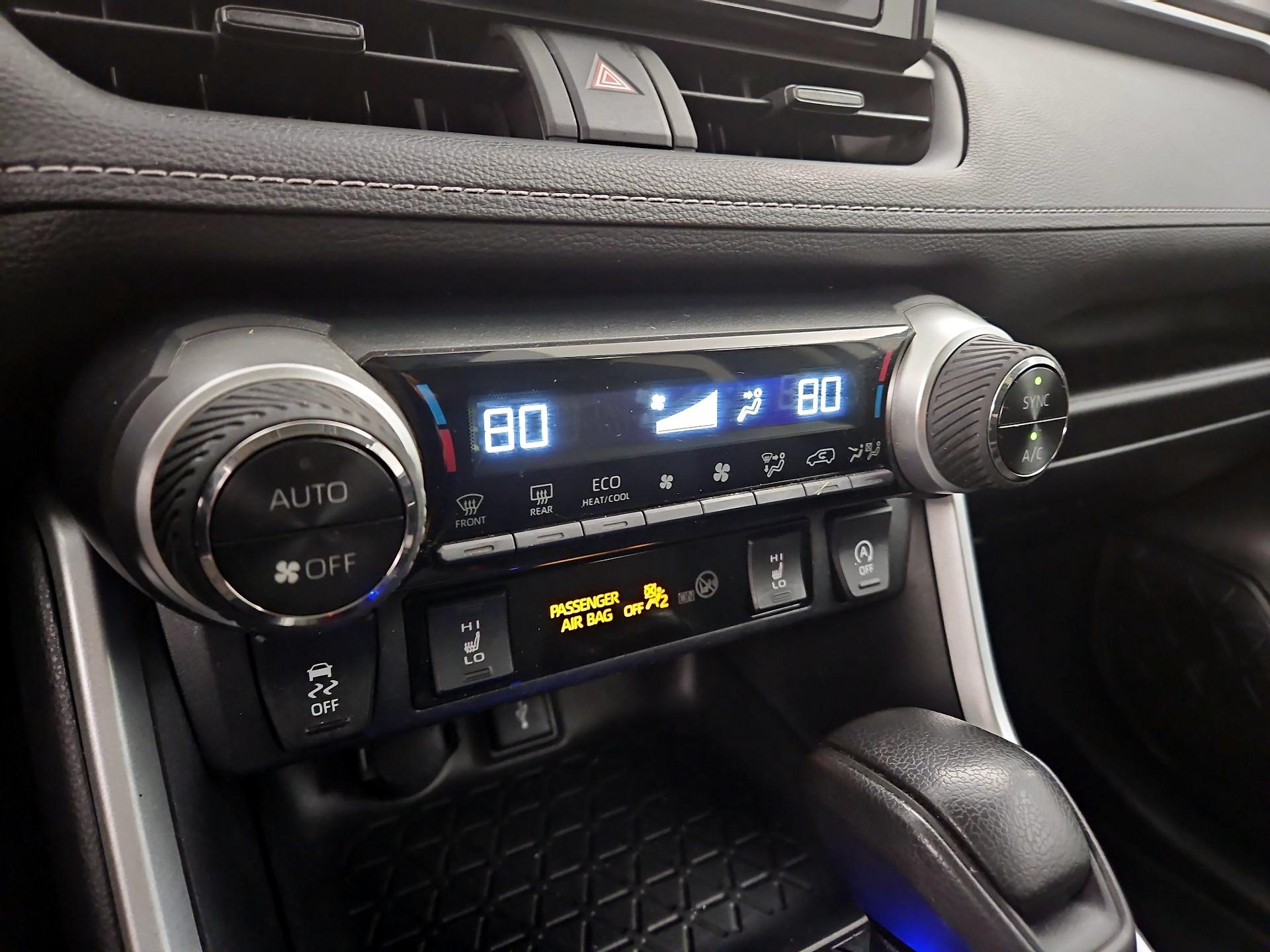 Thumbnail: 2021 Toyota RAV4 - 16