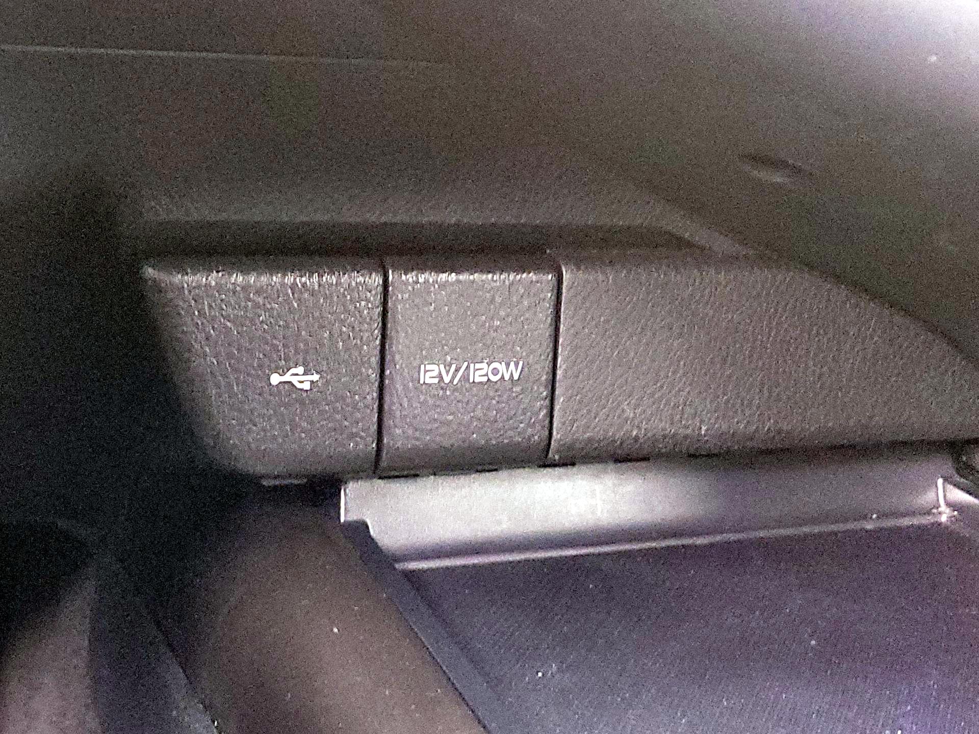 Thumbnail: 2021 Toyota Camry - 18