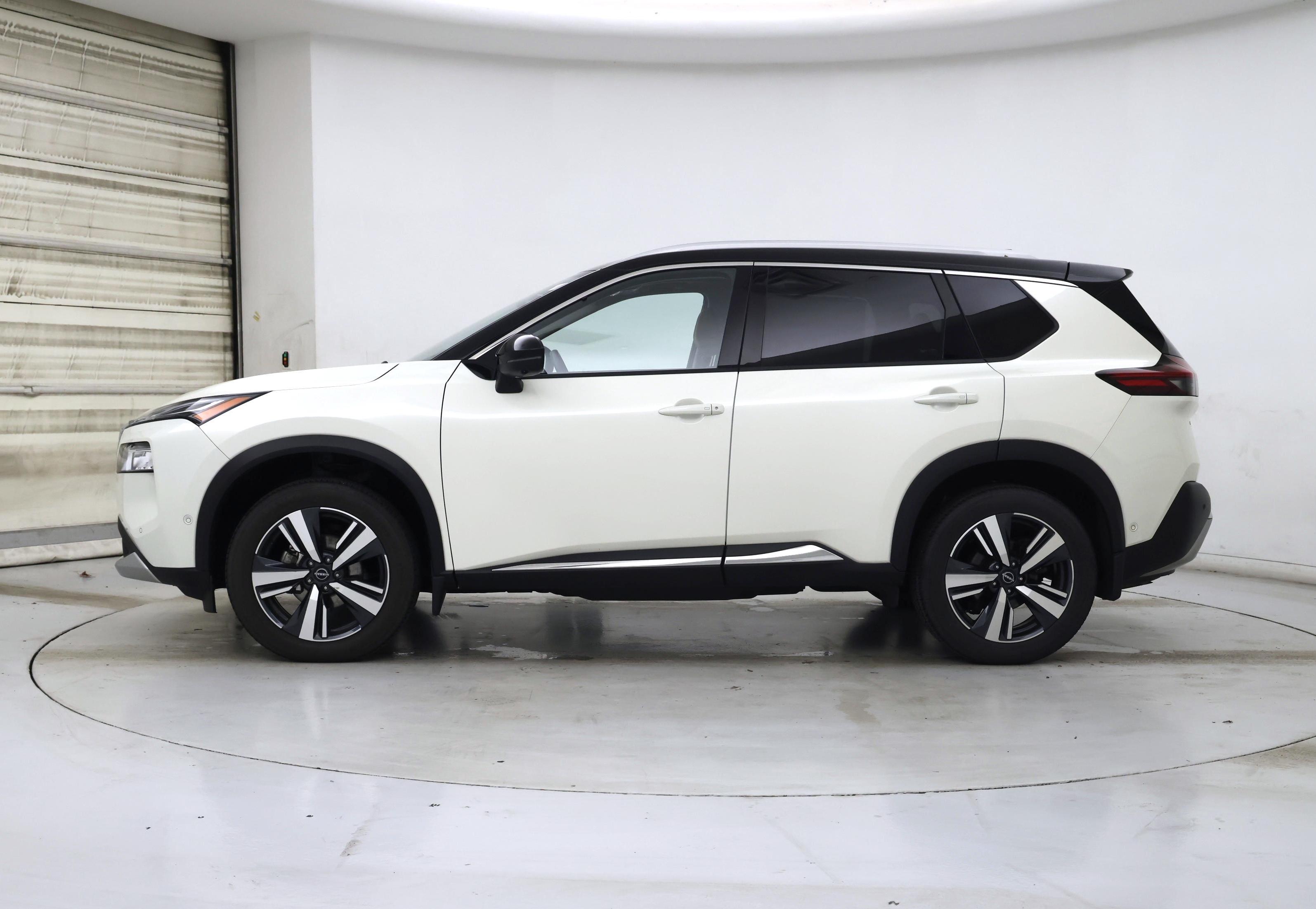 Thumbnail: 2022 Nissan Rogue - 3