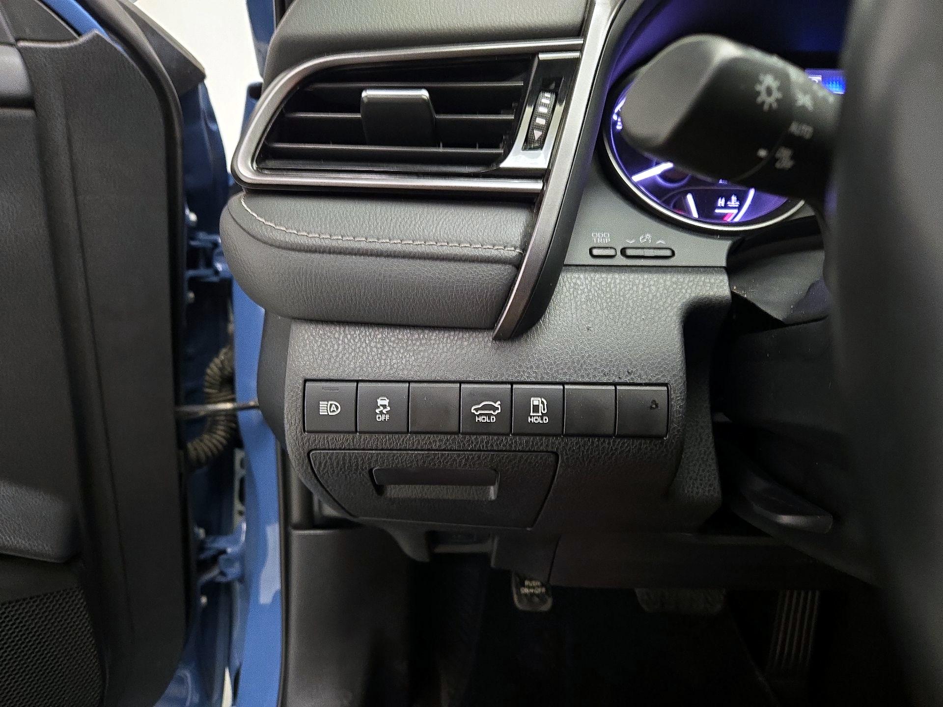 Thumbnail: 2023 Toyota Camry - 13