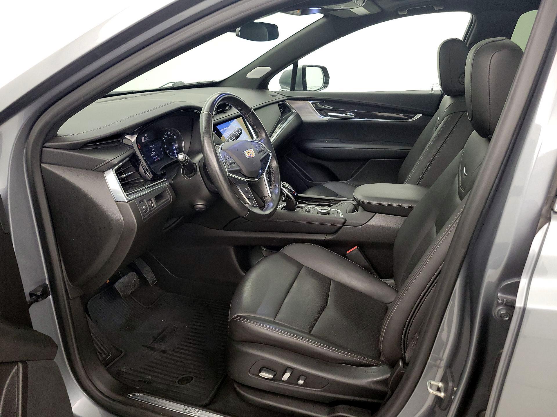 Thumbnail: 2021 Cadillac XT5 - 11