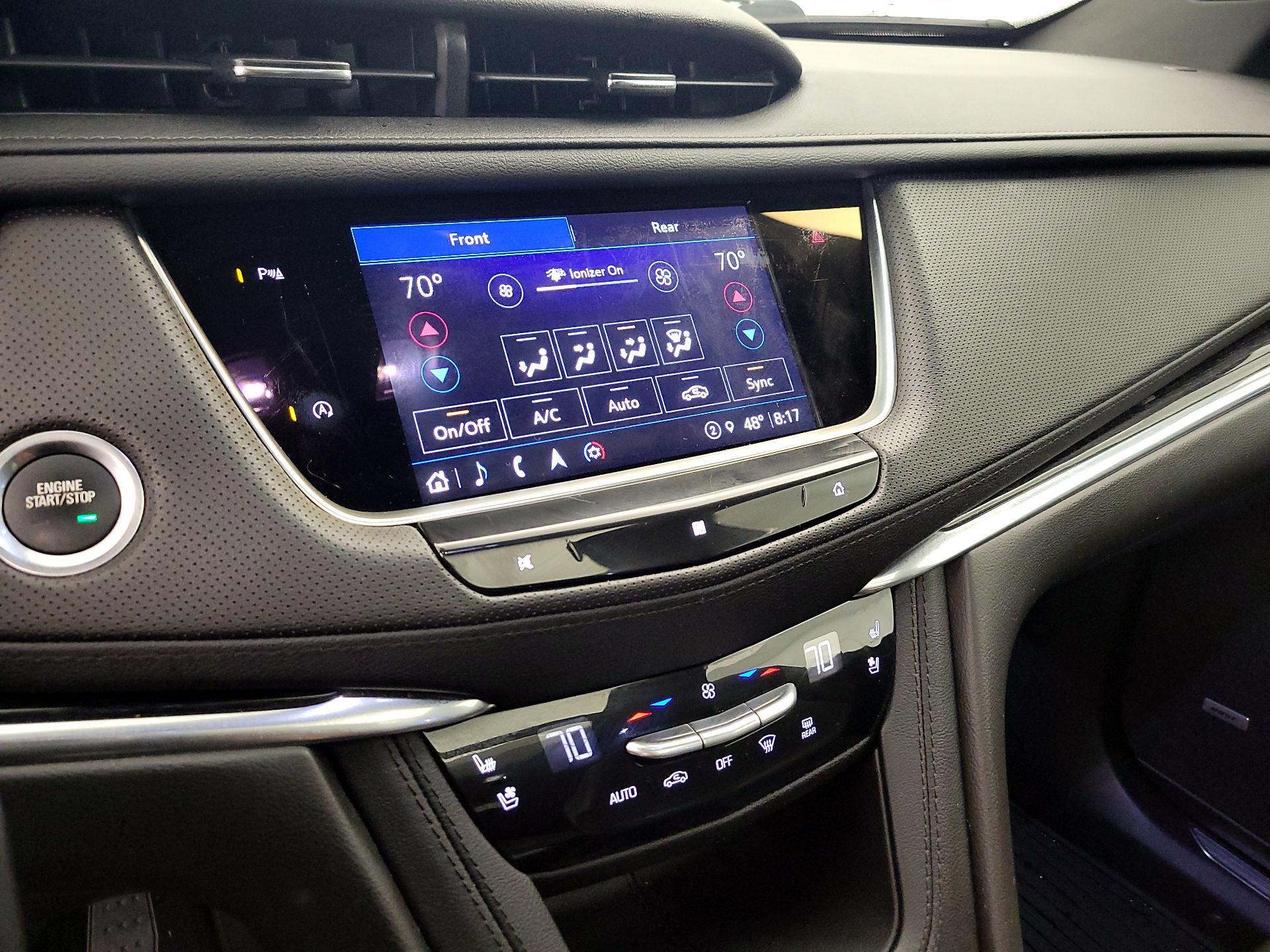 Thumbnail: 2021 Cadillac XT5 - 16