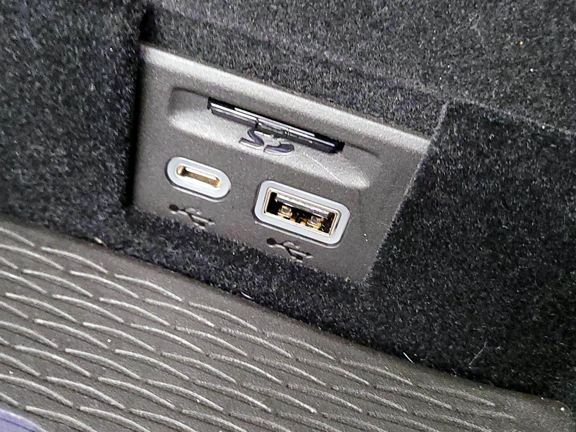 Thumbnail: 2021 Cadillac XT5 - 18