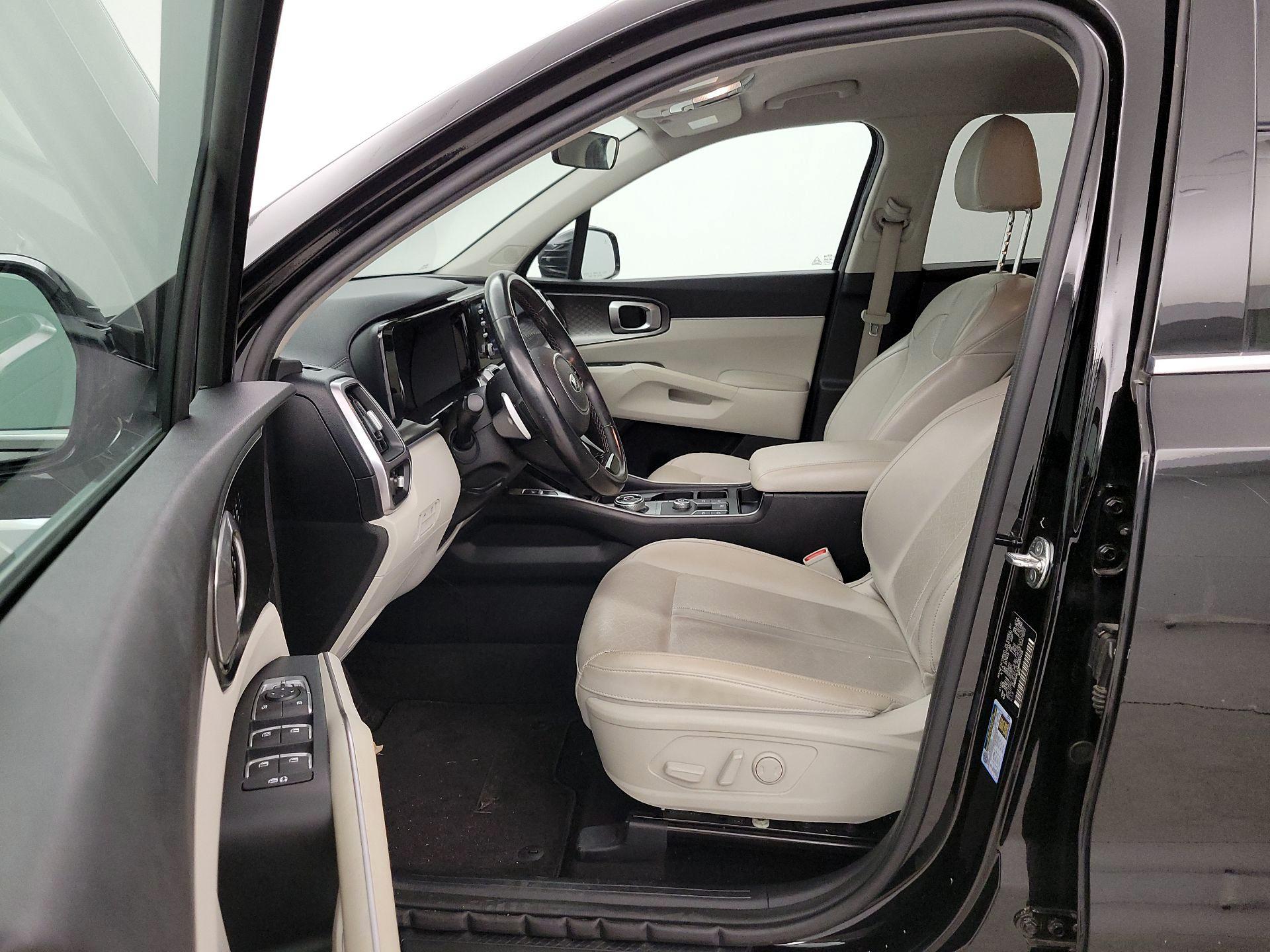 Thumbnail: 2021 Kia Sorento - 11