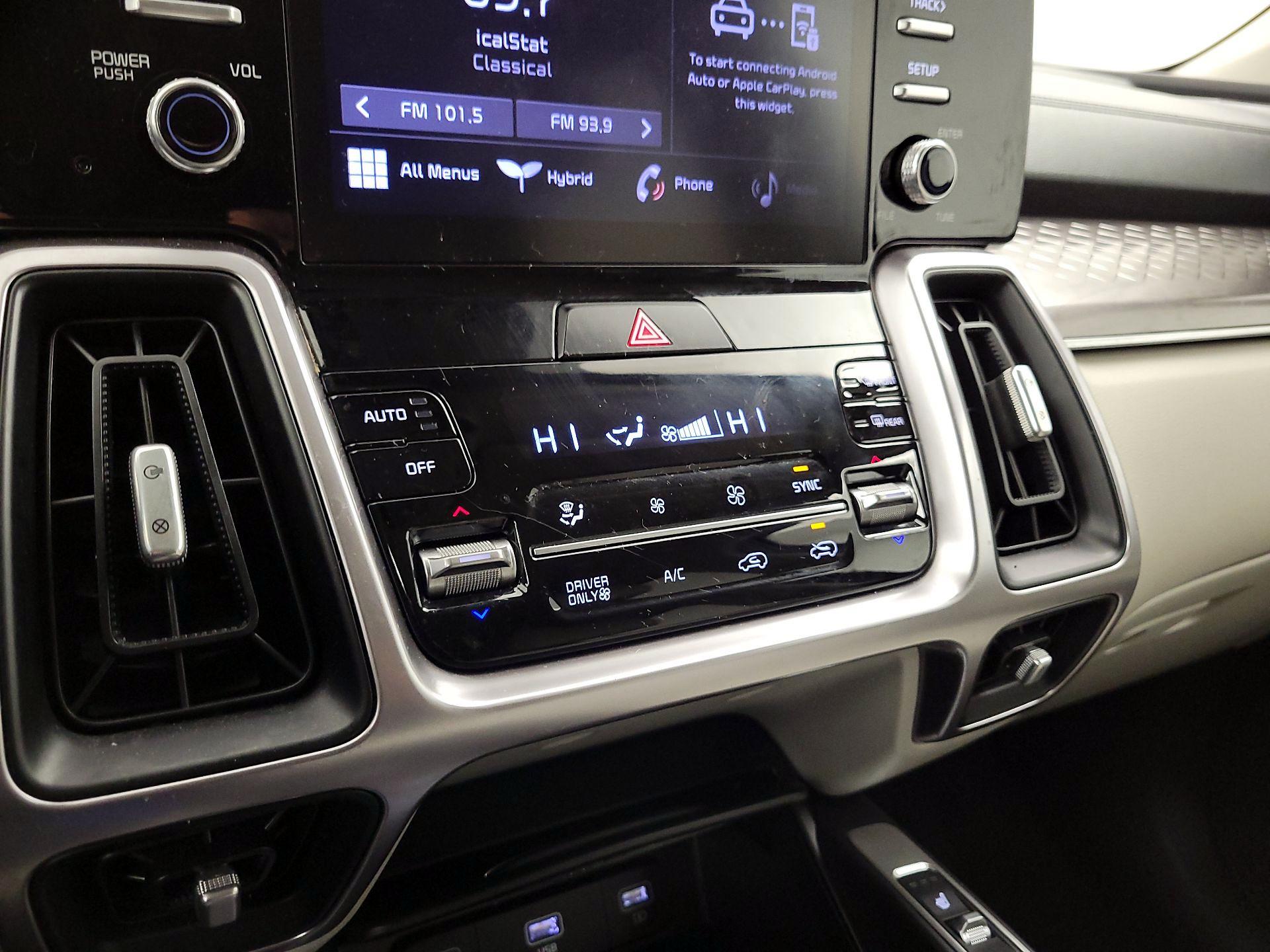 Thumbnail: 2021 Kia Sorento - 16