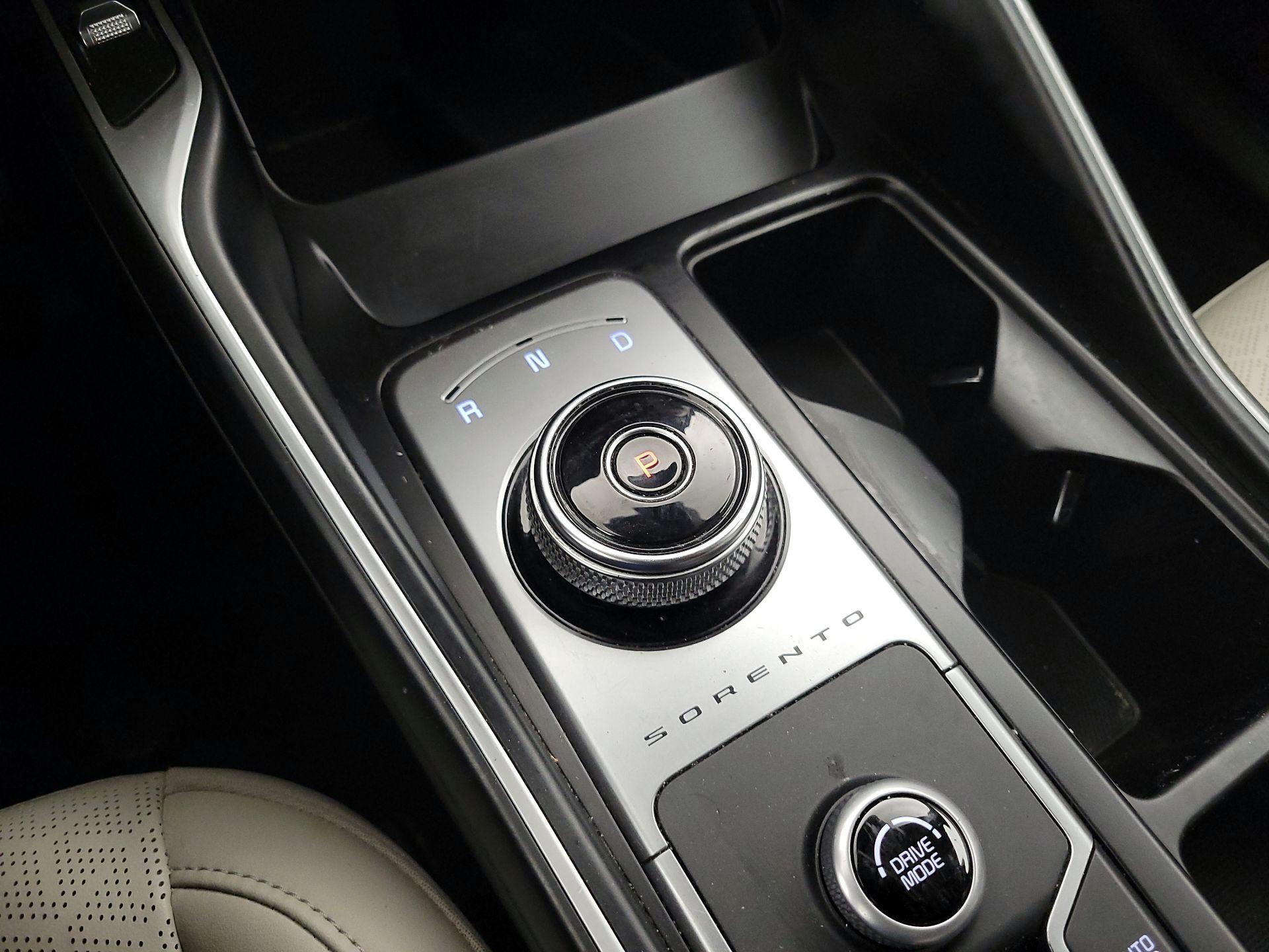 Thumbnail: 2021 Kia Sorento - 17