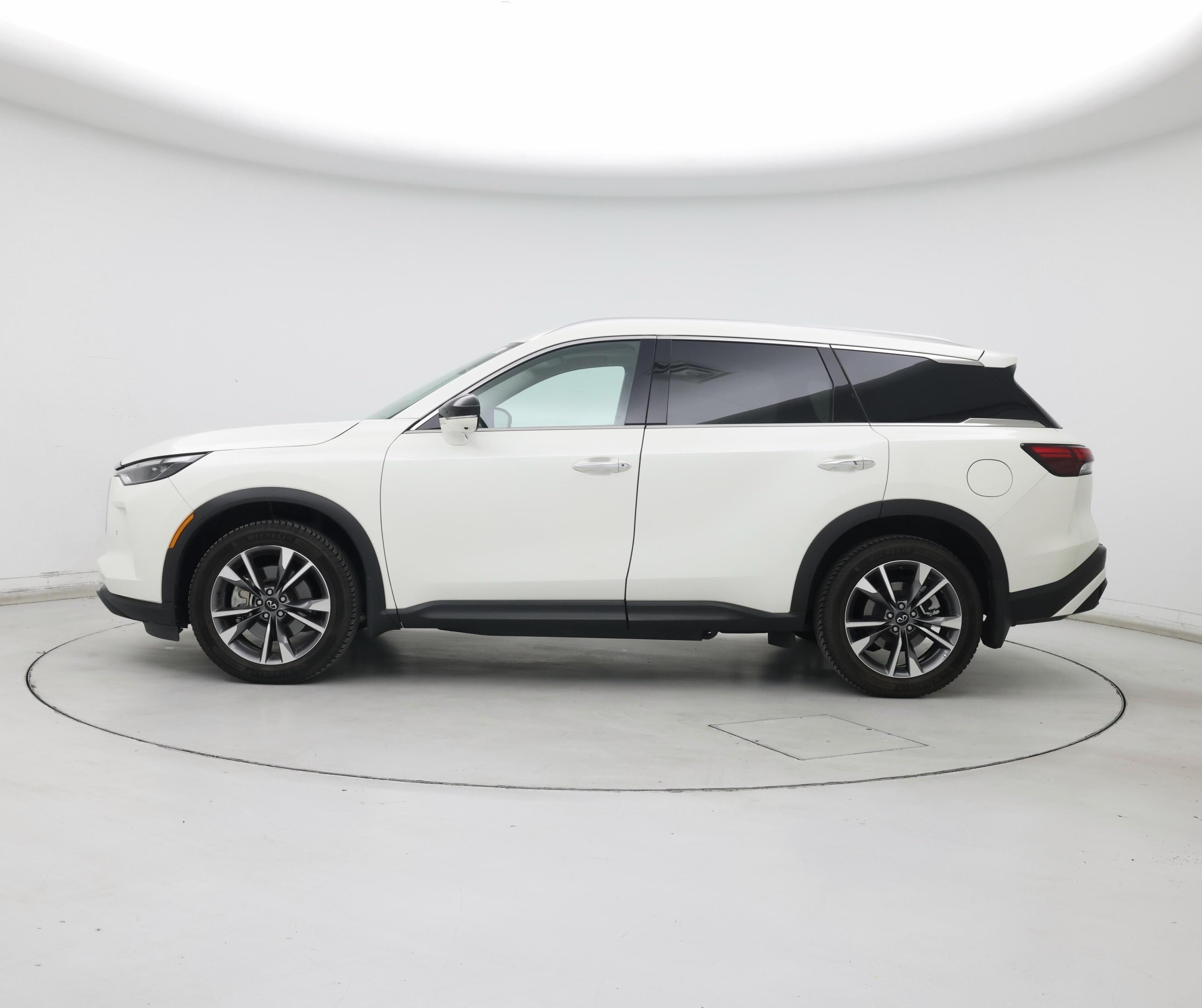 Thumbnail: 2023 INFINITI QX60 - 3