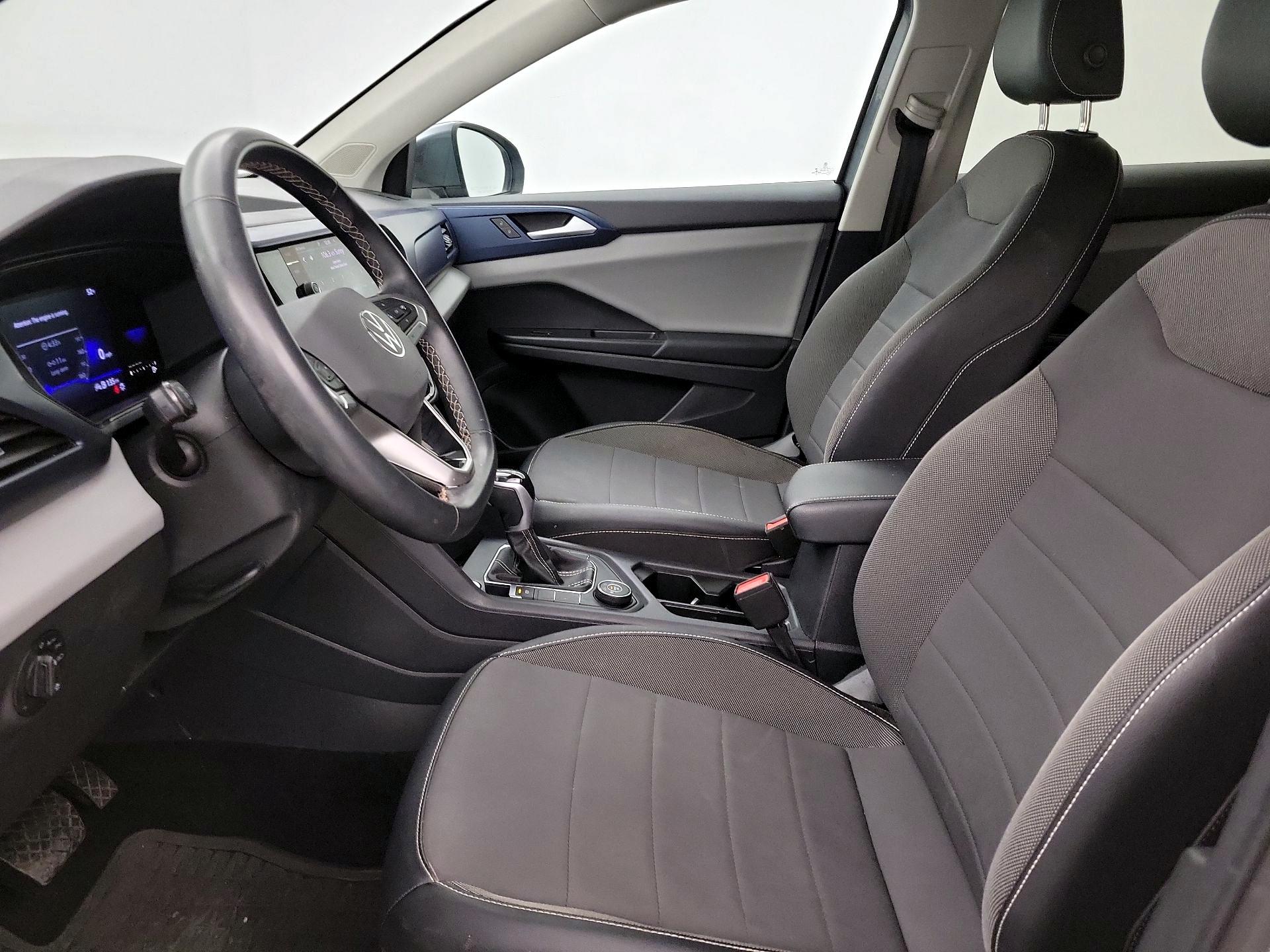 Thumbnail: 2022 Volkswagen Taos - 9