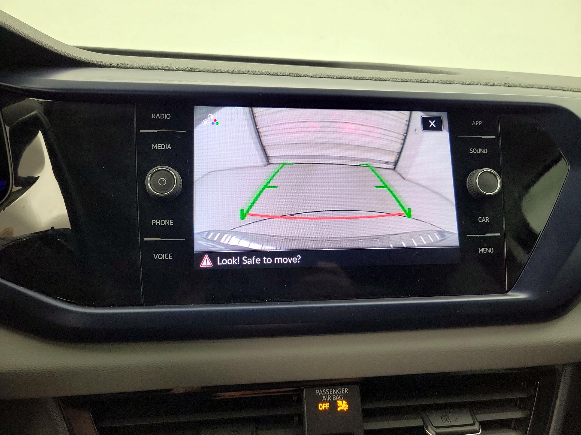 Thumbnail: 2022 Volkswagen Taos - 12