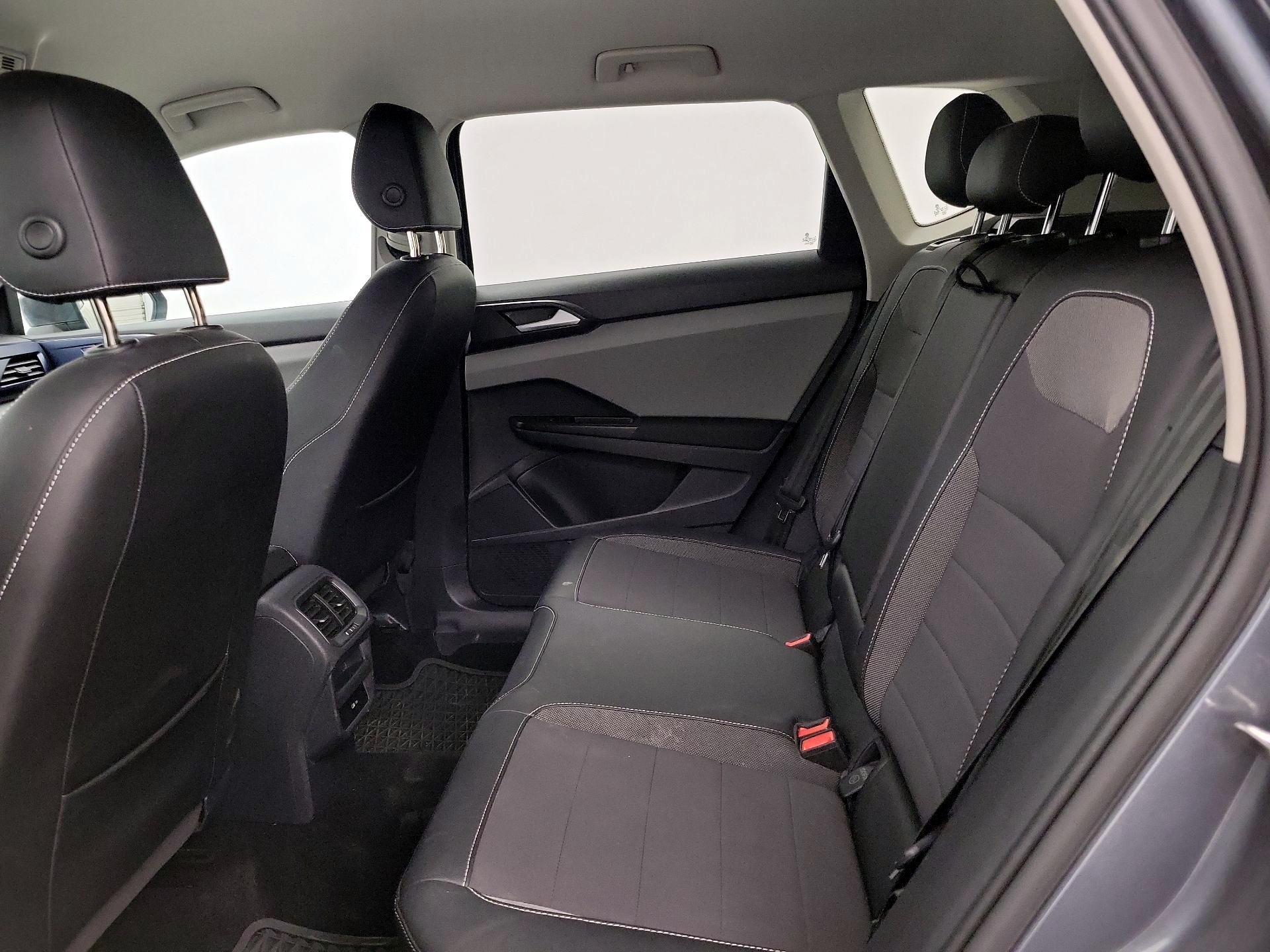 Thumbnail: 2022 Volkswagen Taos - 17