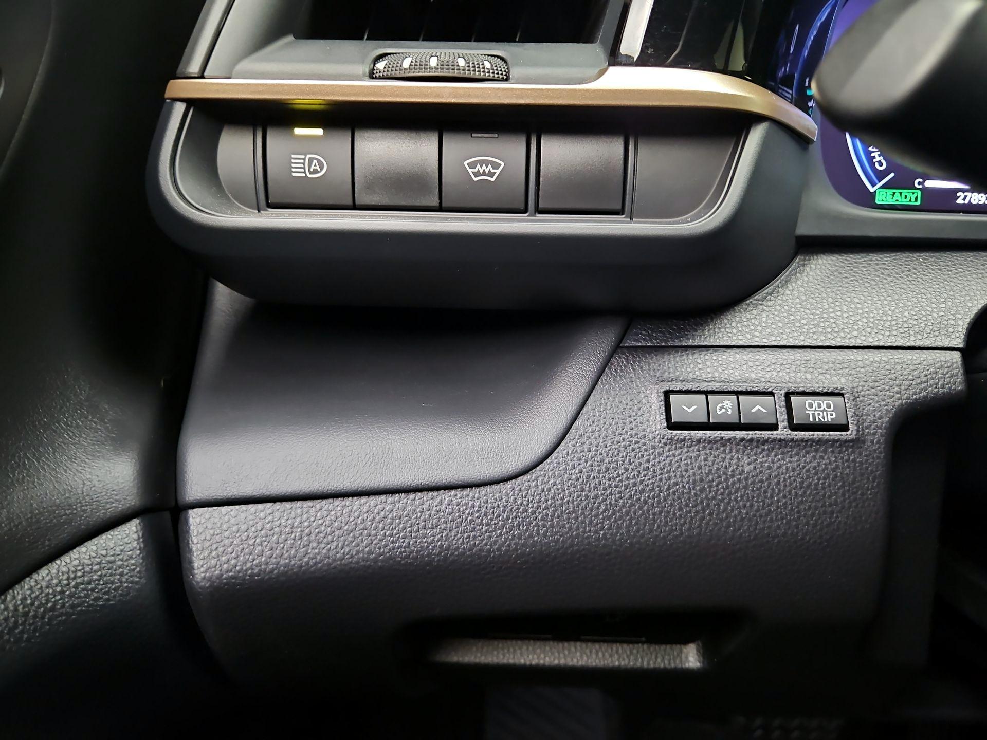 Thumbnail: 2023 Toyota Crown - 13