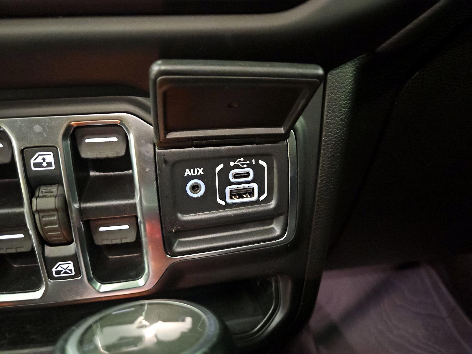 Thumbnail: 2021 Jeep Wrangler - 19