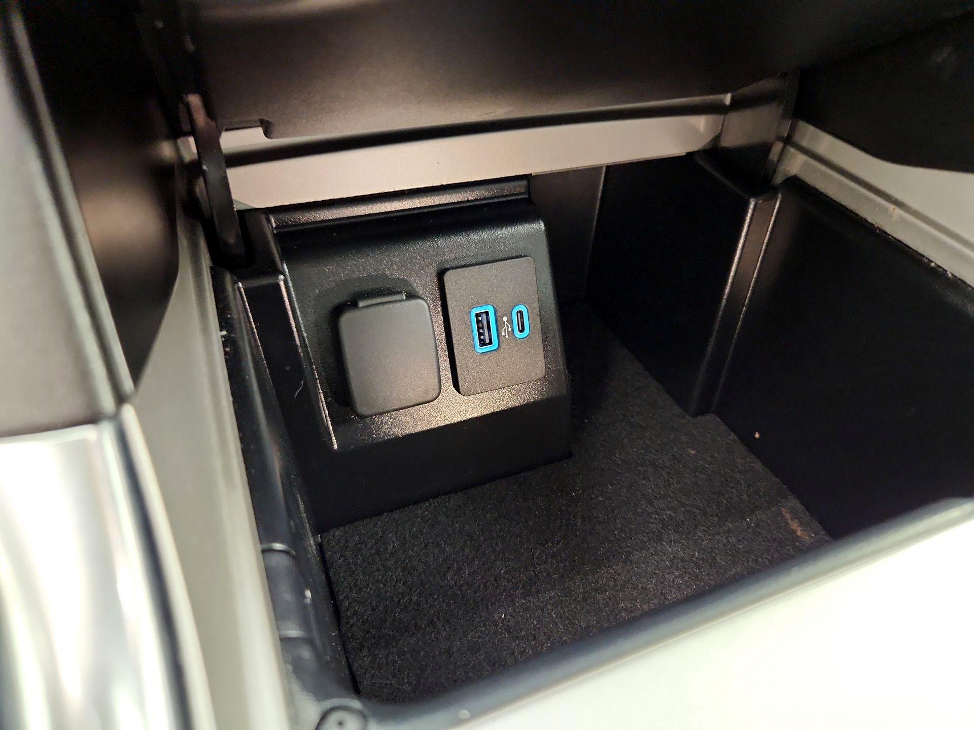 Thumbnail: 2023 Ford Explorer - 19