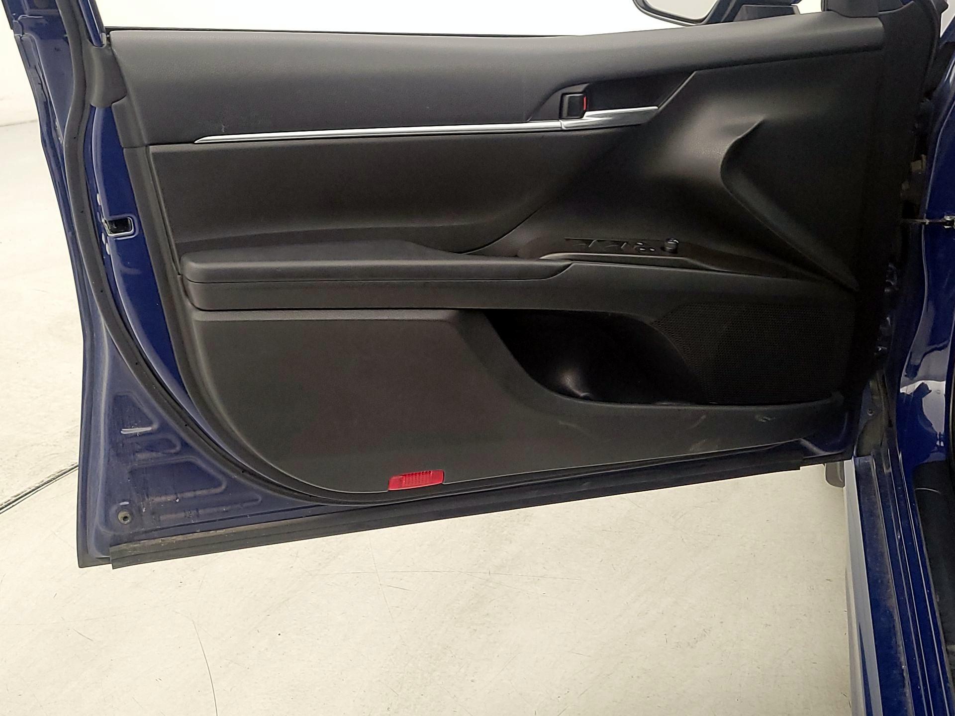 Thumbnail: 2023 Toyota Camry - 12