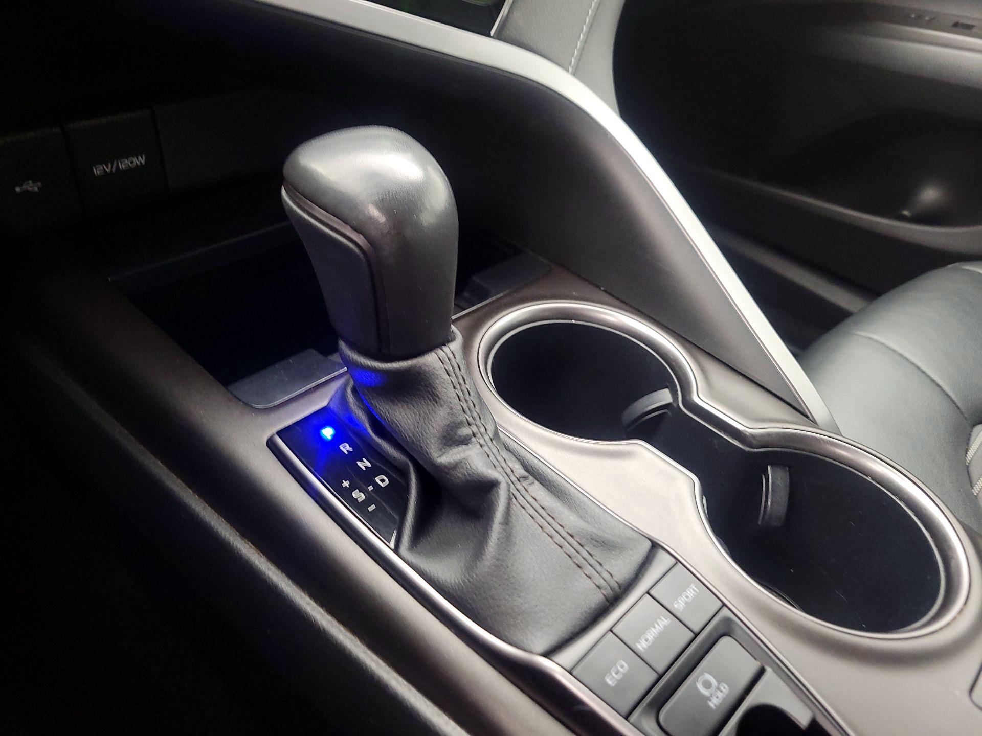 Thumbnail: 2023 Toyota Camry - 17