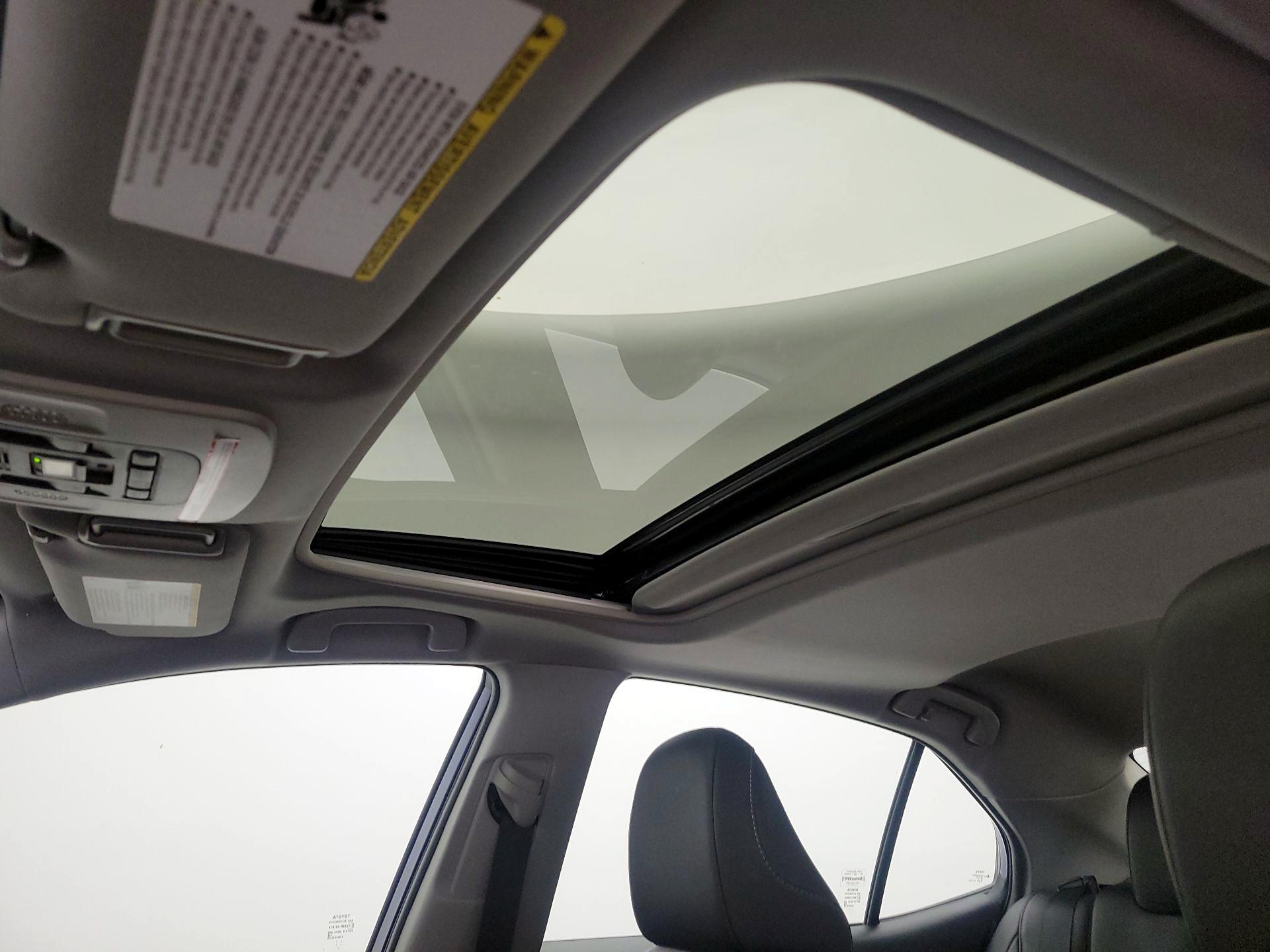 Thumbnail: 2023 Toyota Camry - 19