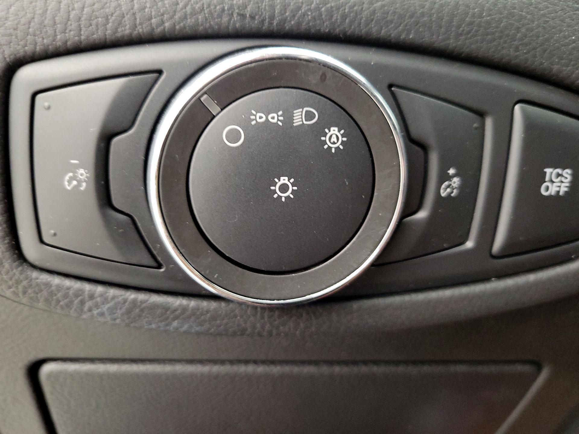 Thumbnail: 2022 Ford Edge - 13