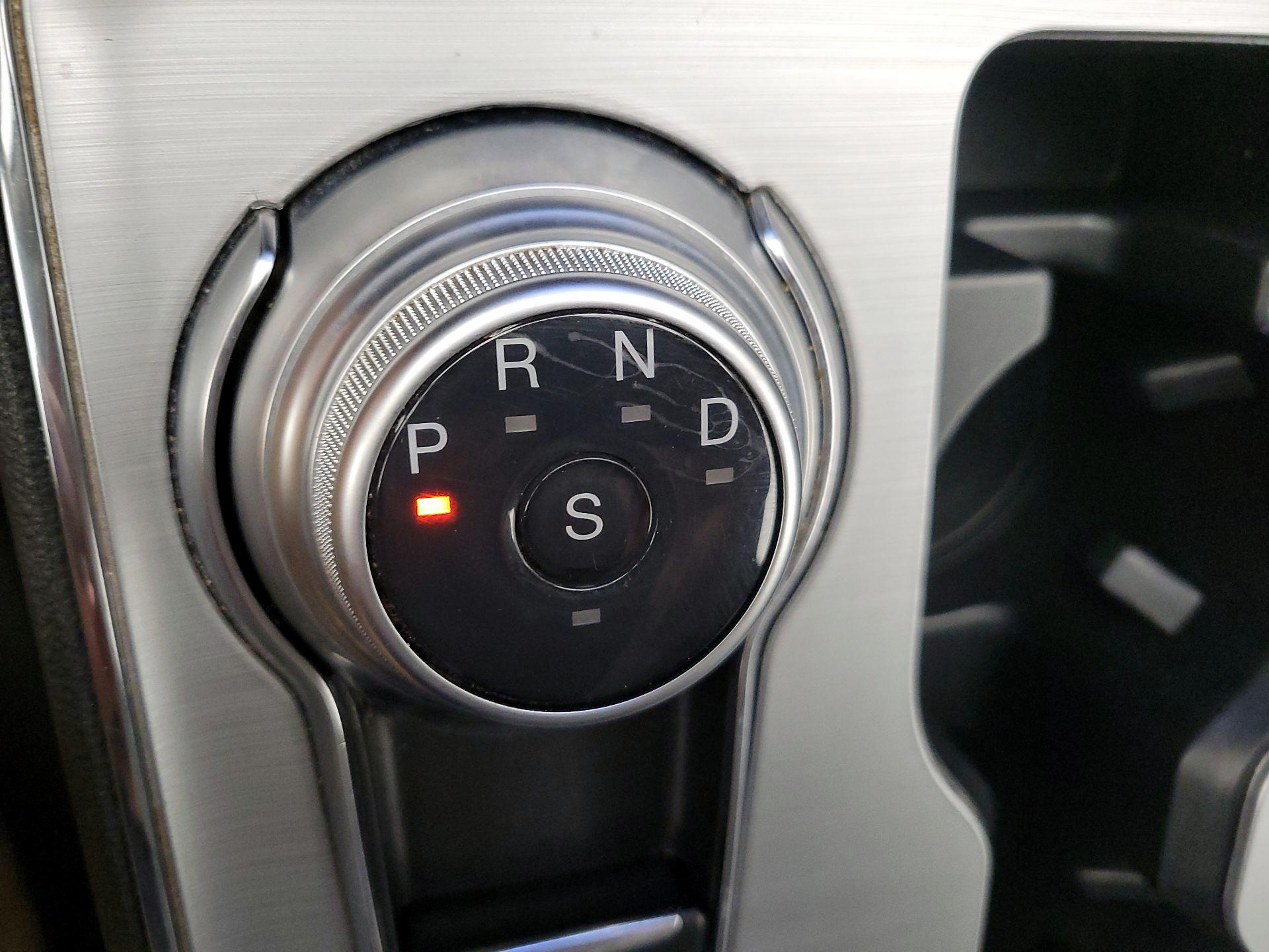 Thumbnail: 2022 Ford Edge - 17