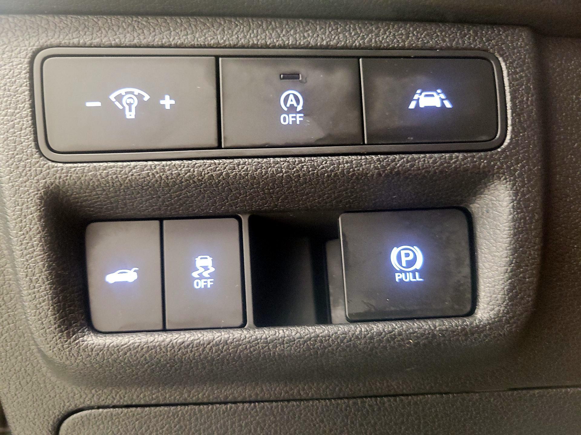 Thumbnail: 2023 Hyundai Sonata - 13