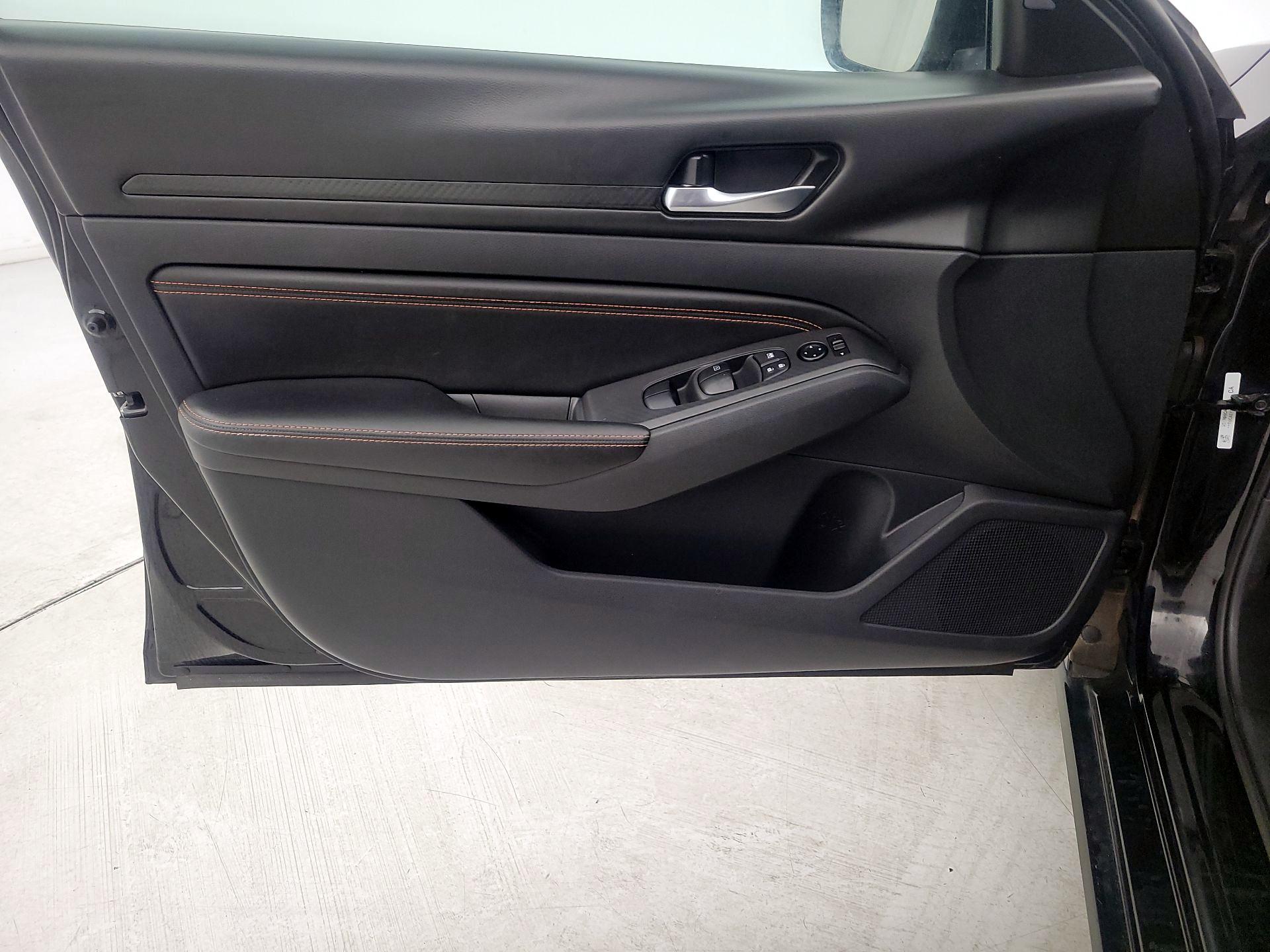 Thumbnail: 2021 Nissan Altima - 12