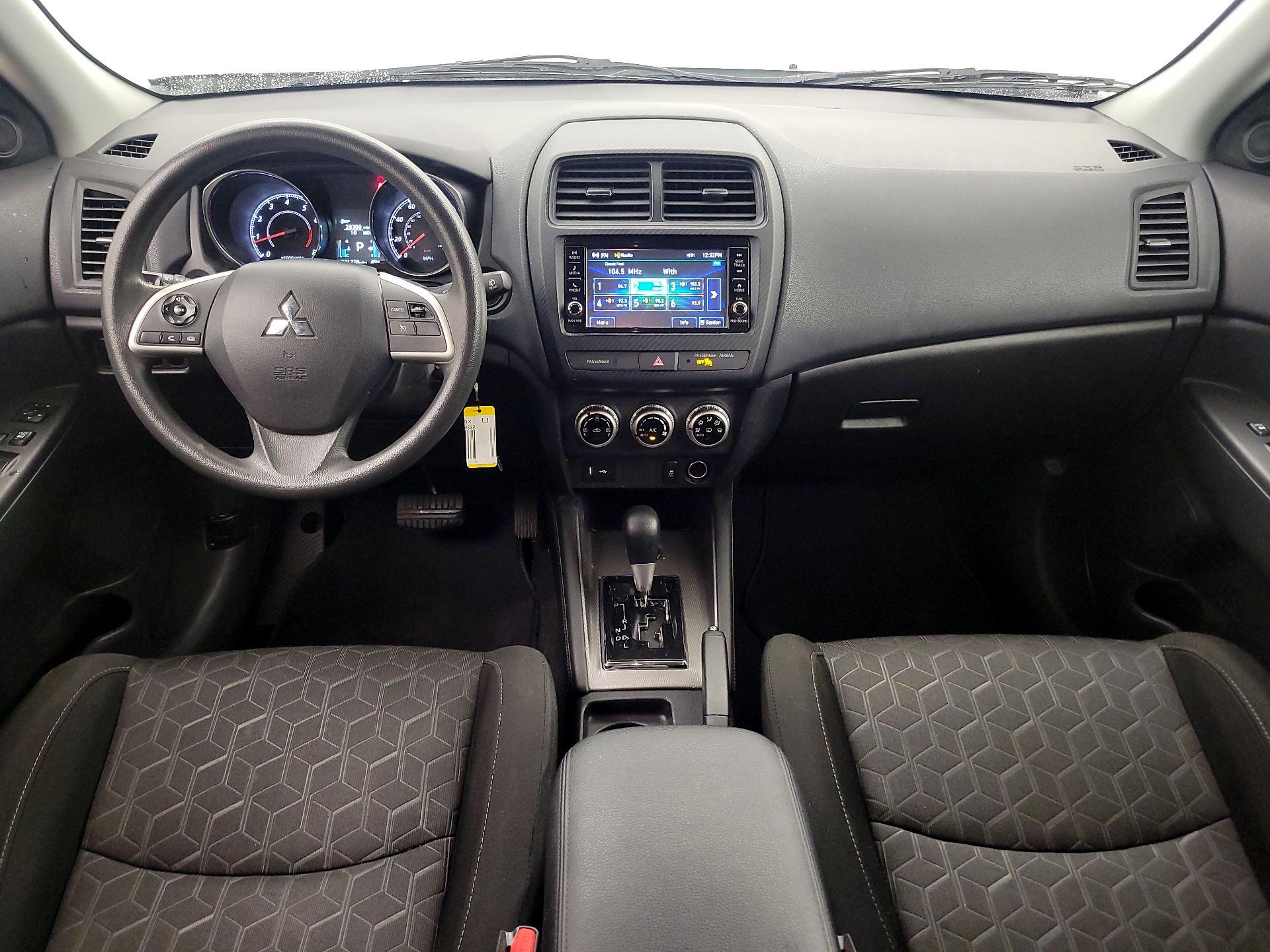 Thumbnail: 2022 Mitsubishi Outlander Sport - 9