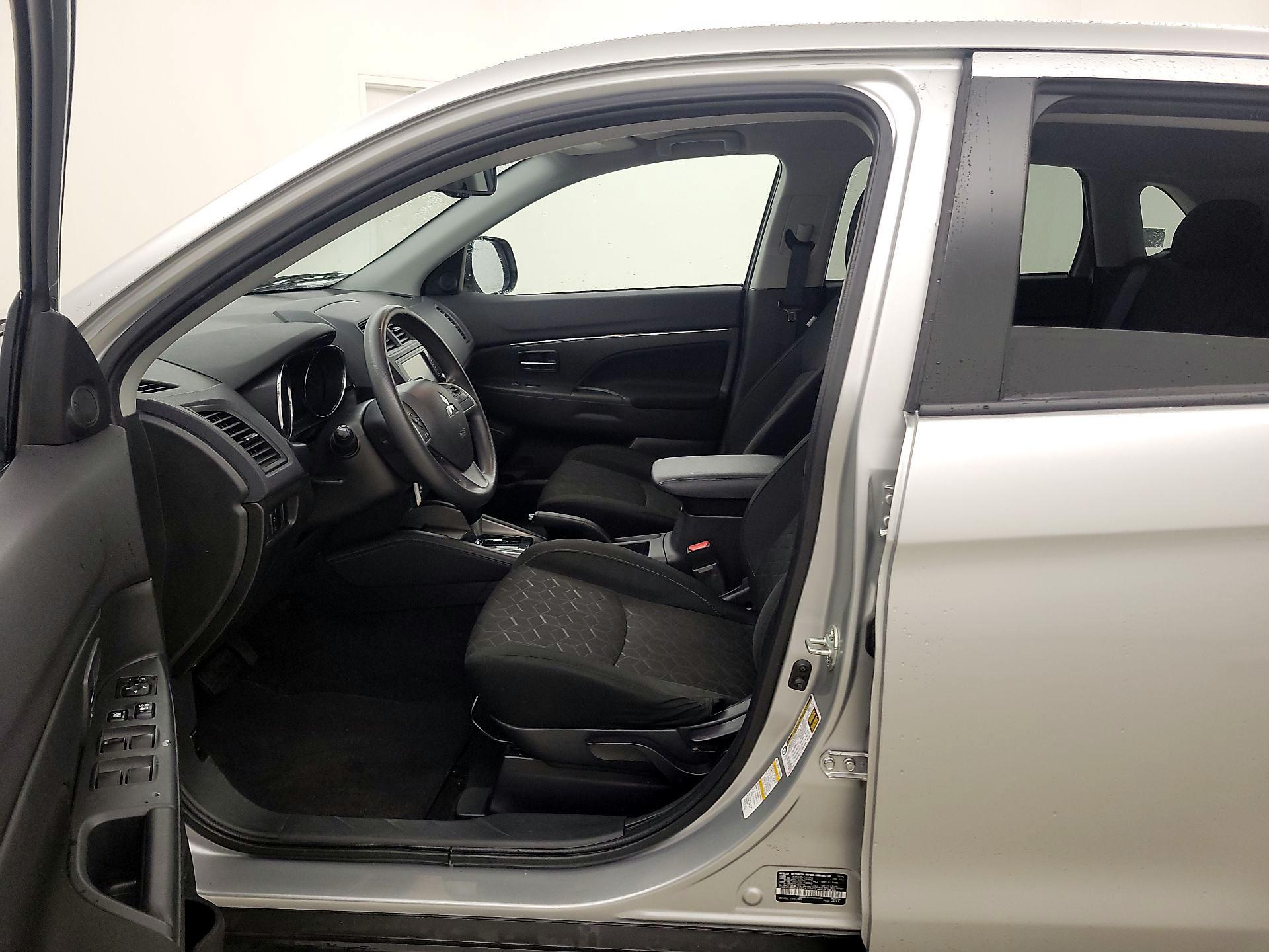 Thumbnail: 2022 Mitsubishi Outlander Sport - 11