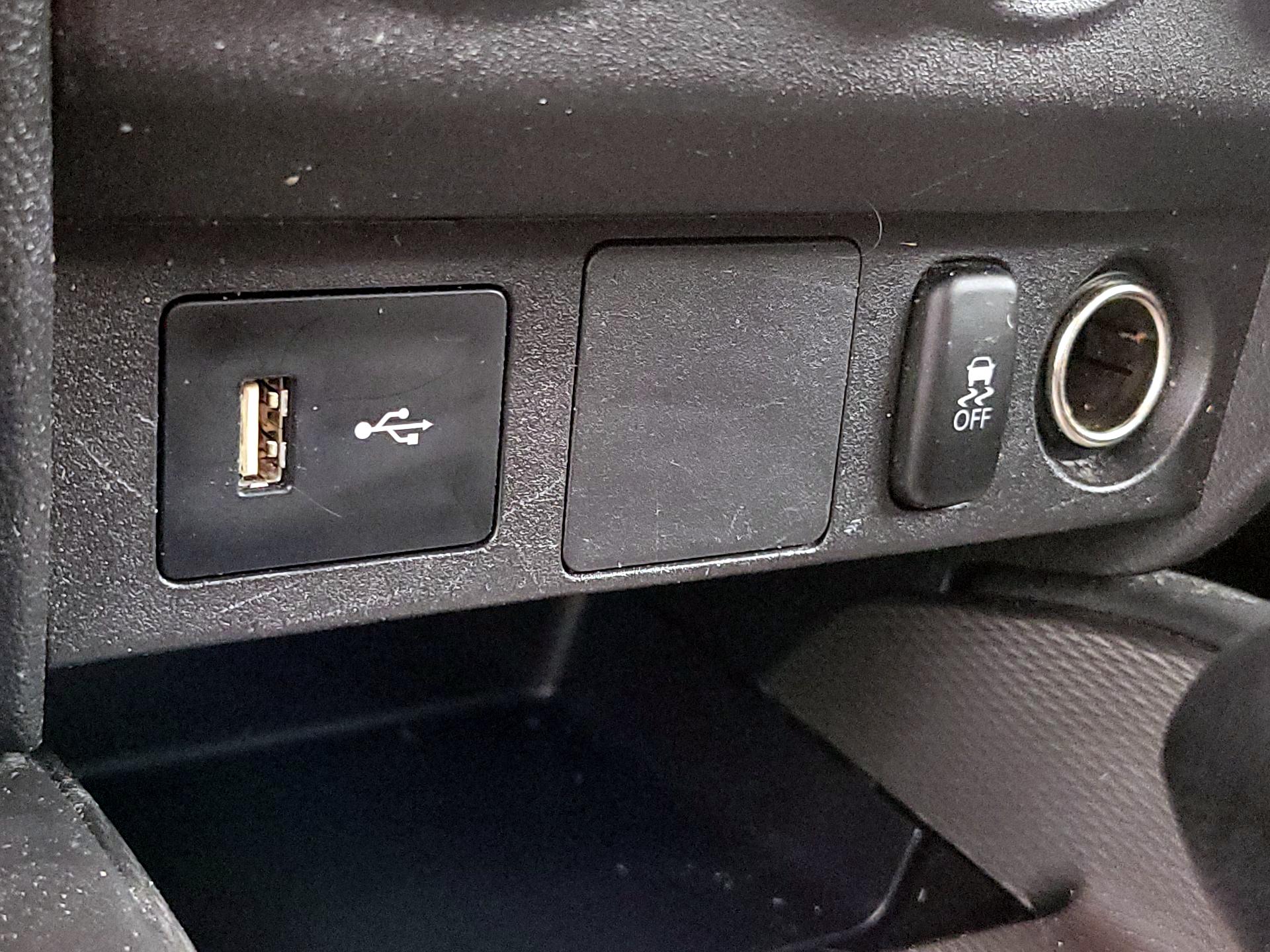 Thumbnail: 2022 Mitsubishi Outlander Sport - 18