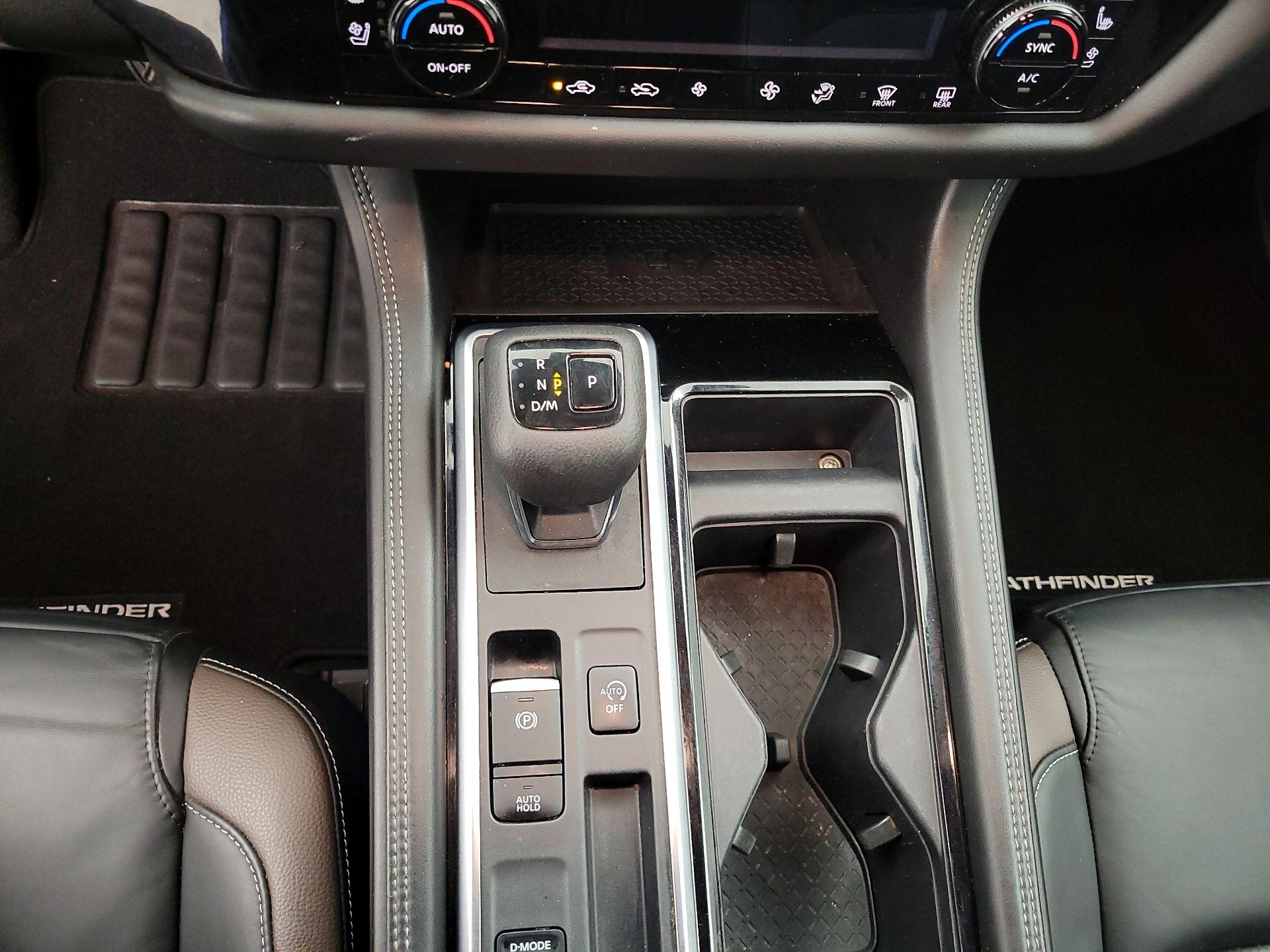 Thumbnail: 2022 Nissan Pathfinder - 17