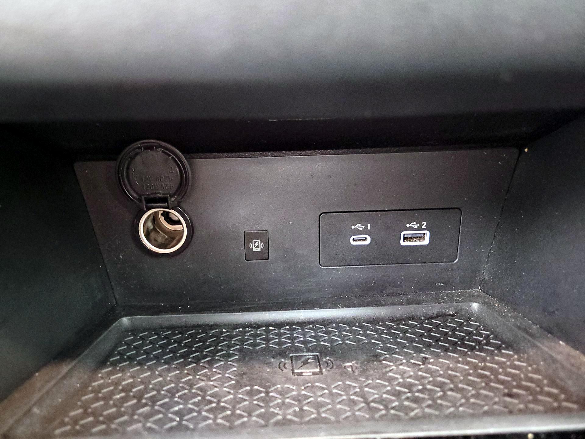 Thumbnail: 2022 Nissan Pathfinder - 18