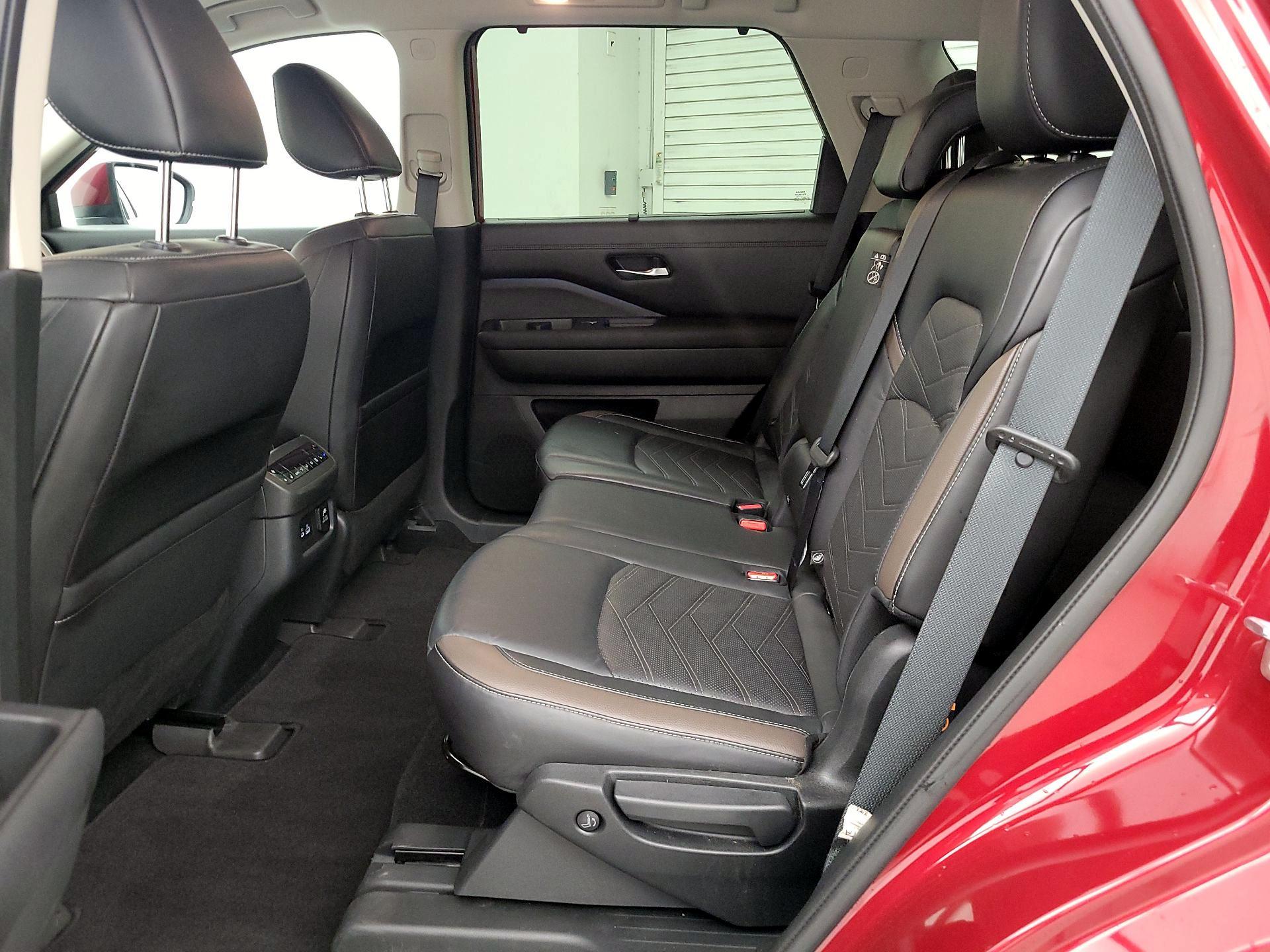 Thumbnail: 2022 Nissan Pathfinder - 20