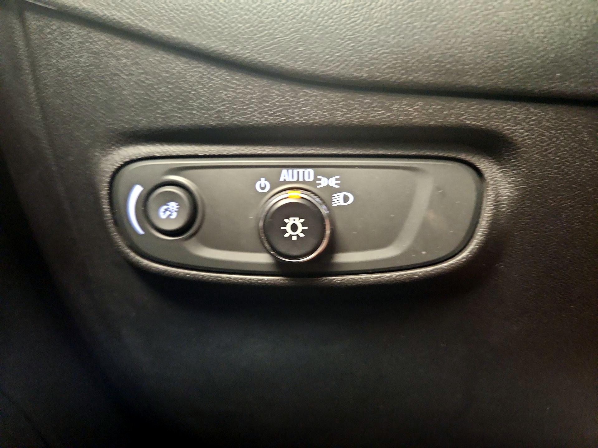 Thumbnail: 2023 Chevrolet Equinox - 13